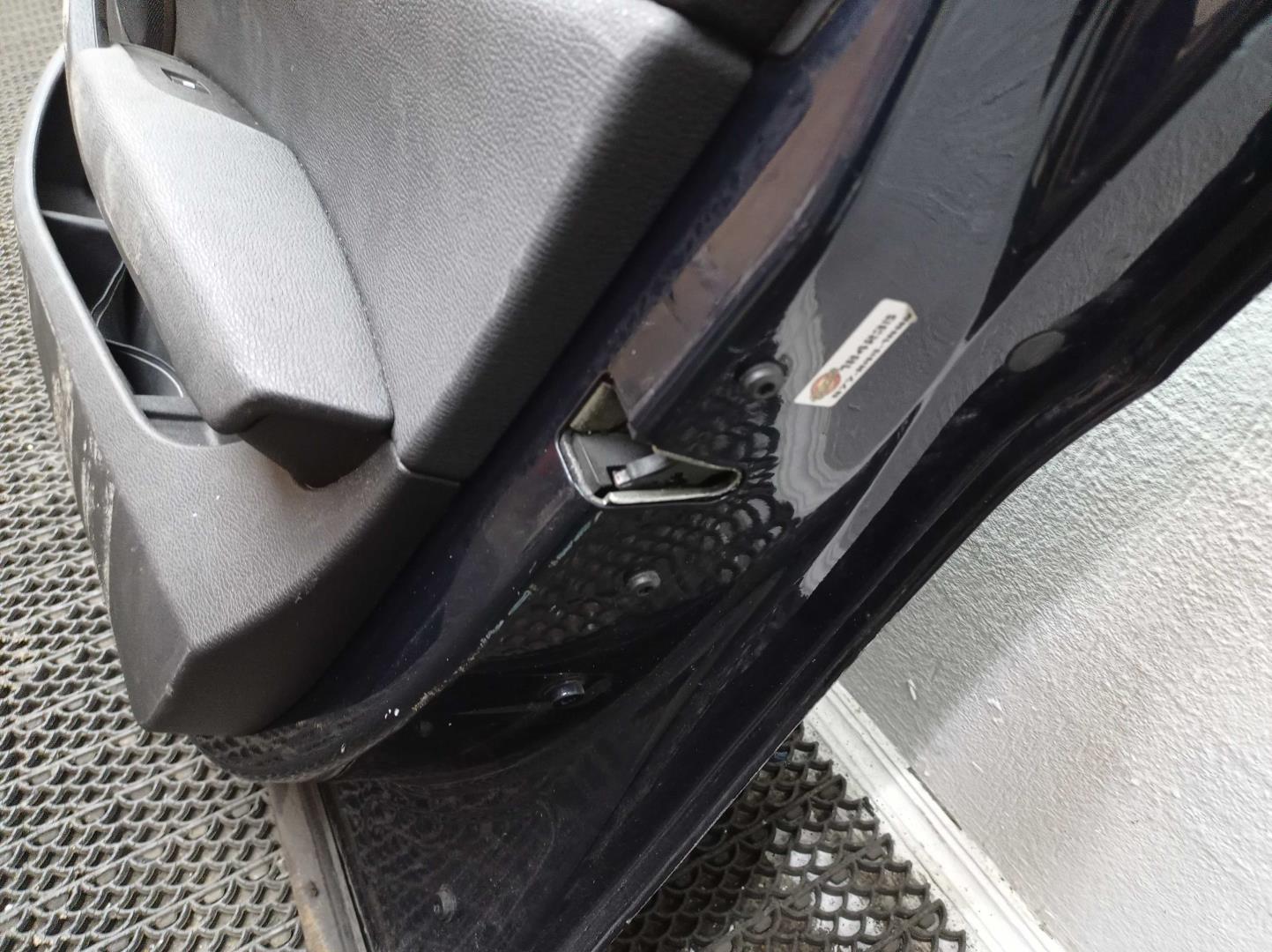 Кнопка стеклоподъемника