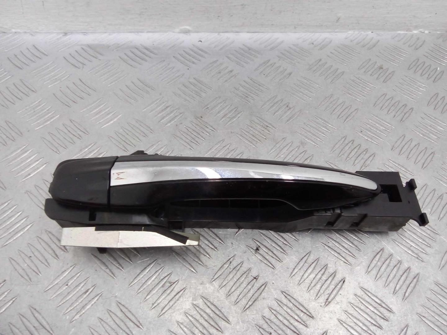 Ручка двери задней наружная левая