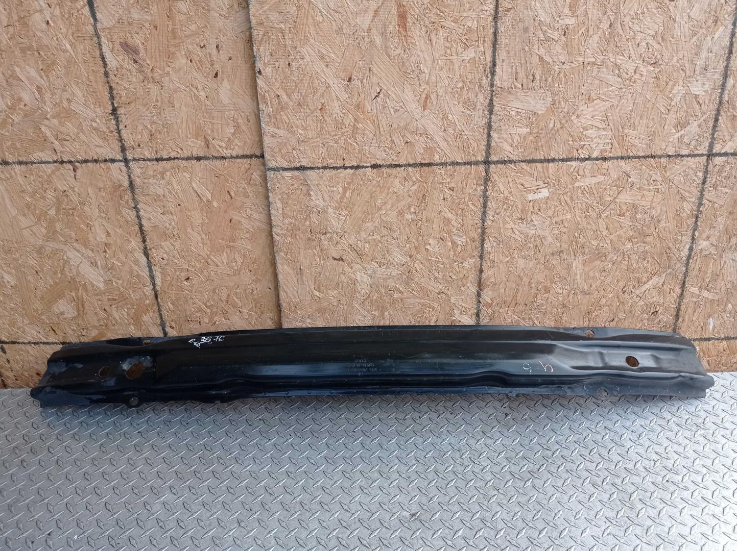 Усилитель заднего бампера