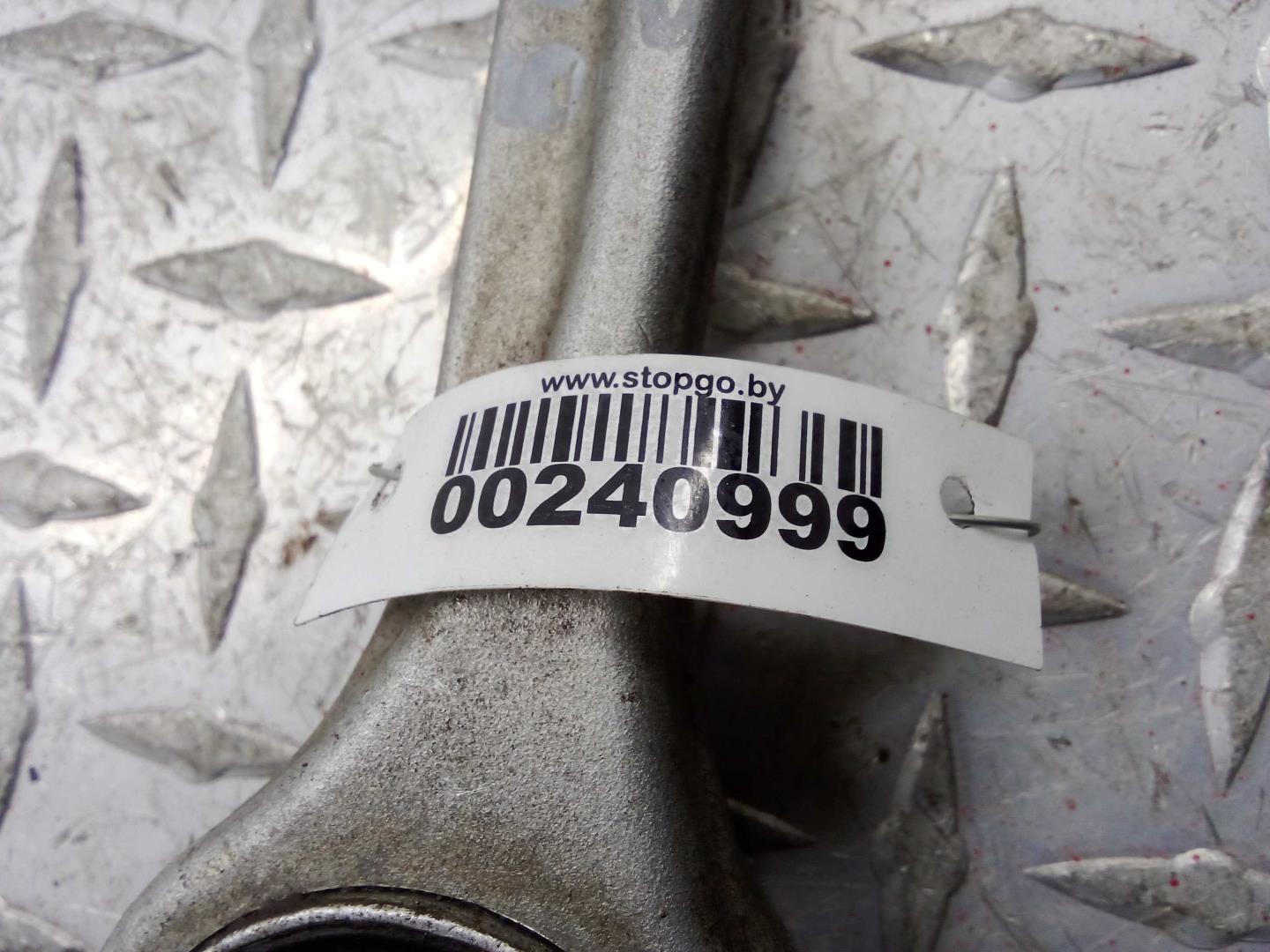 Рычаг передний верхний левый