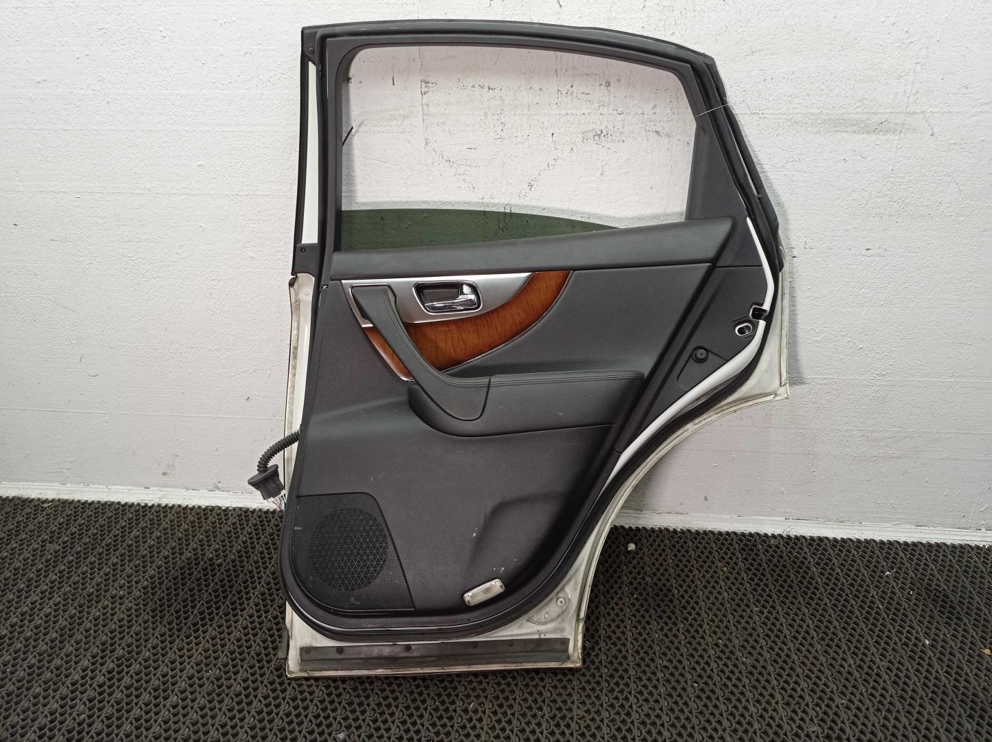 Замок двери задней правой