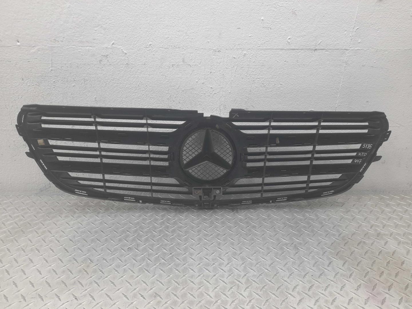 Решетка радиатора