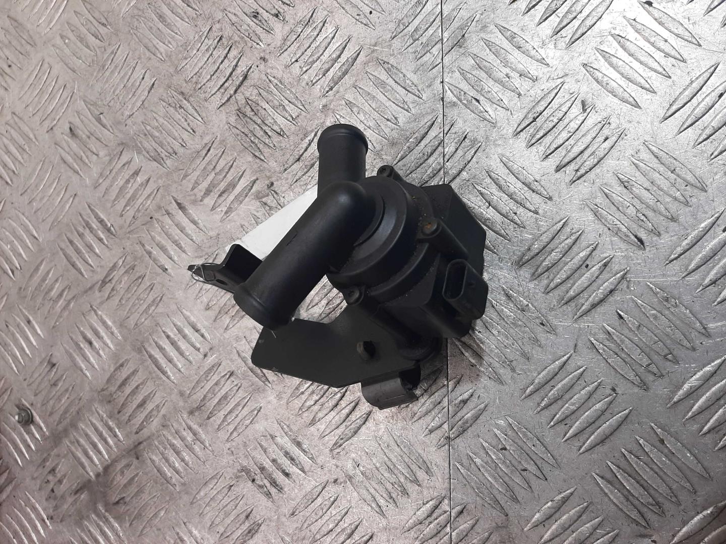 Насос электрический (доп.помпа)