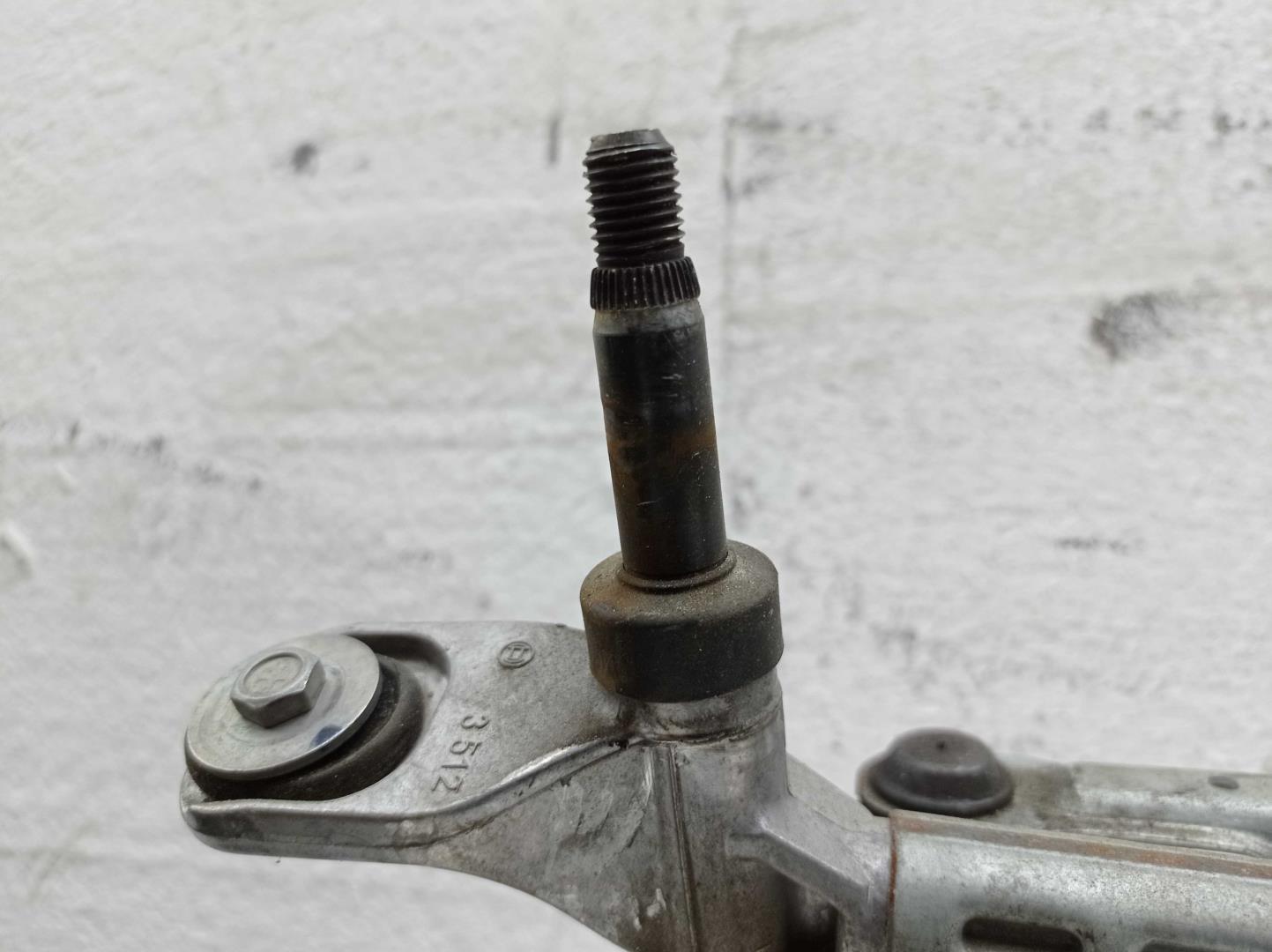 Трапеция стеклоочистителей