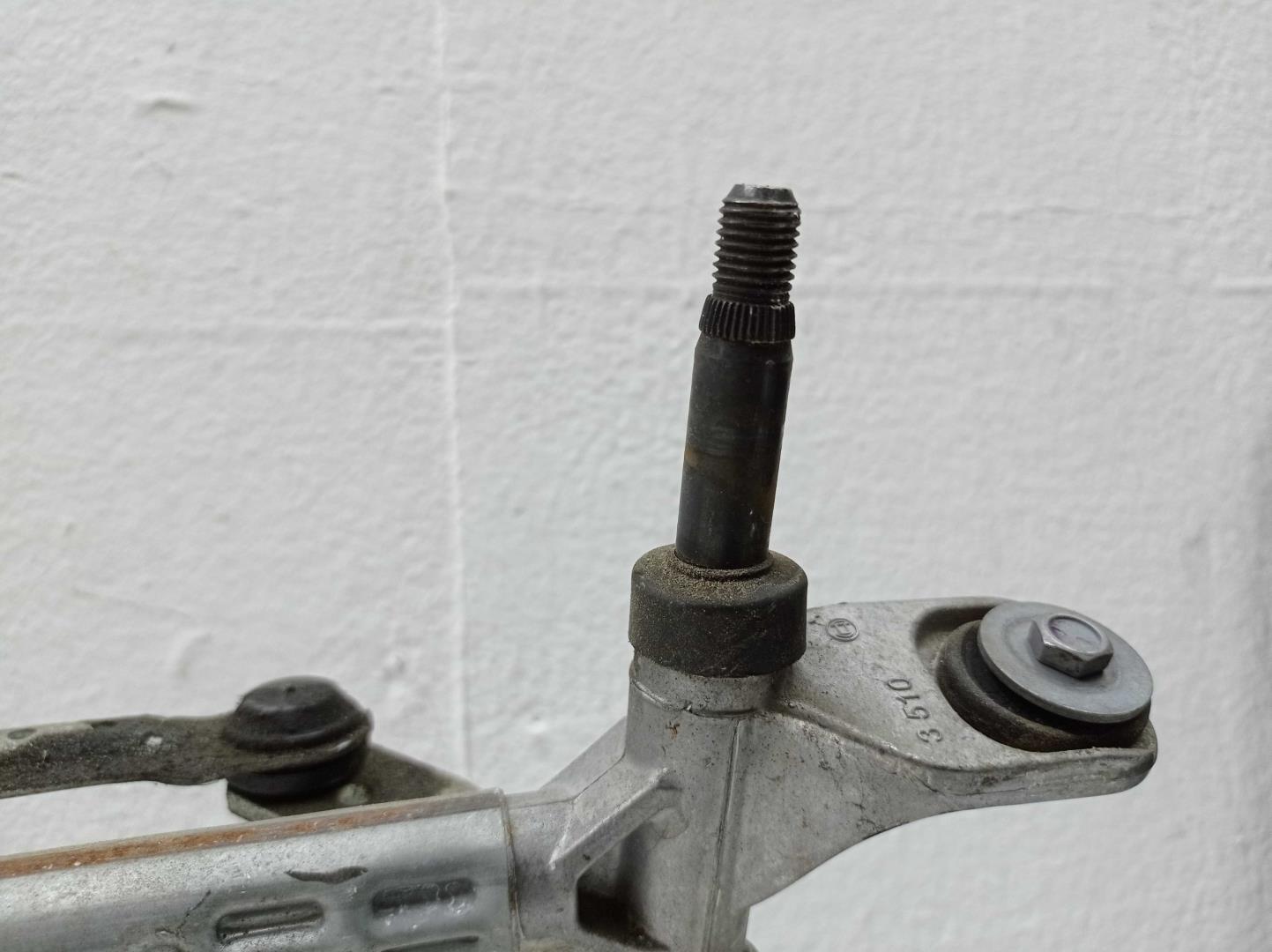 Трапеция стеклоочистителей