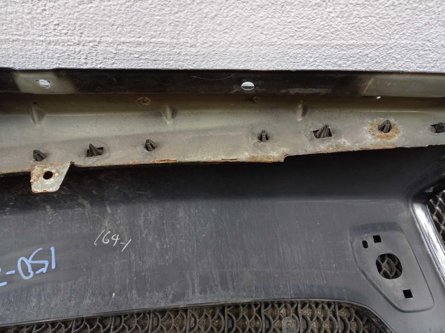 Накладка переднего крыла левого