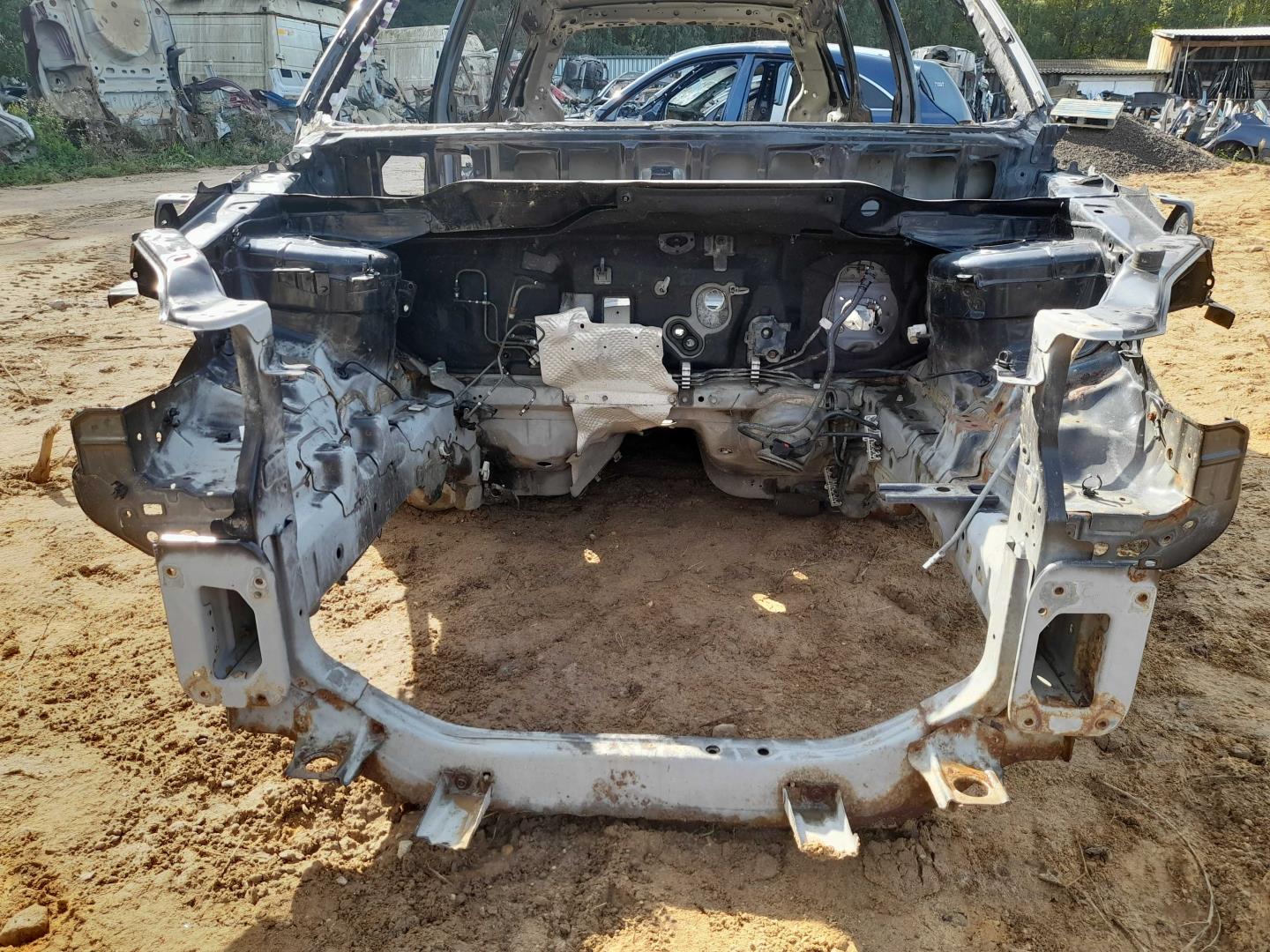 Кузовной элемент