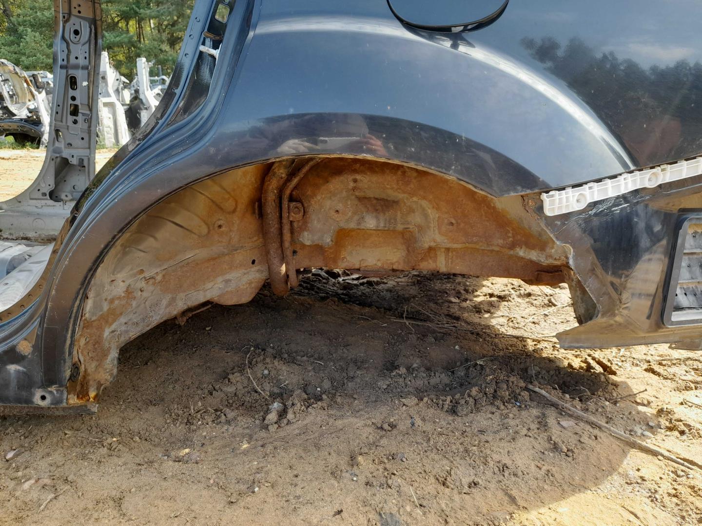 Кузовной элемент