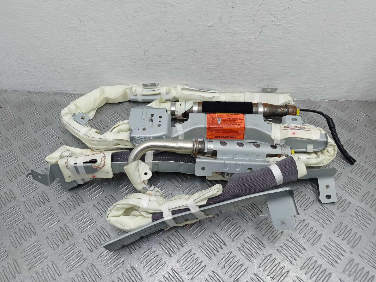 Подушка безопасности боковая (шторка)