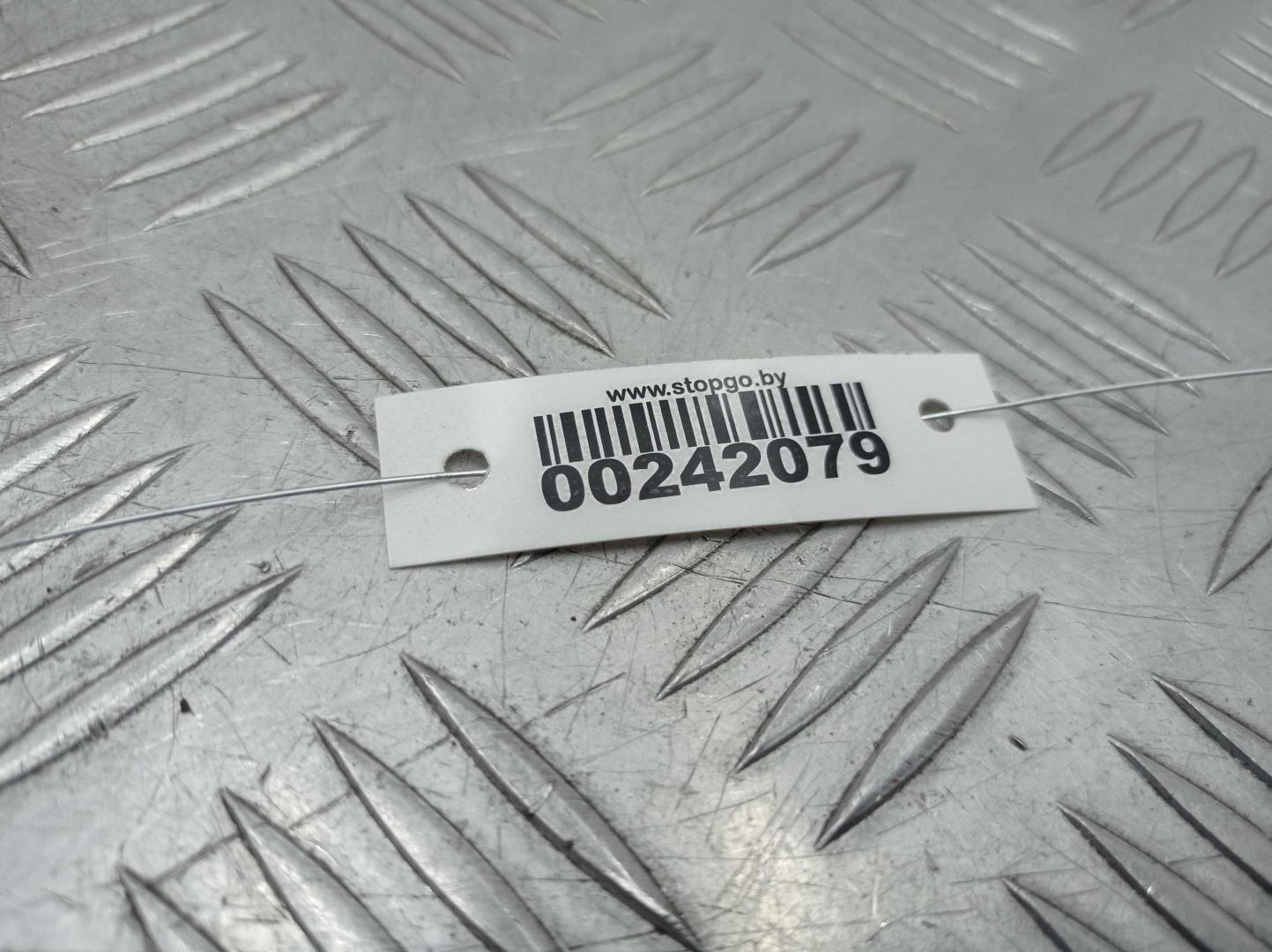 Фонарь задний наружный левый