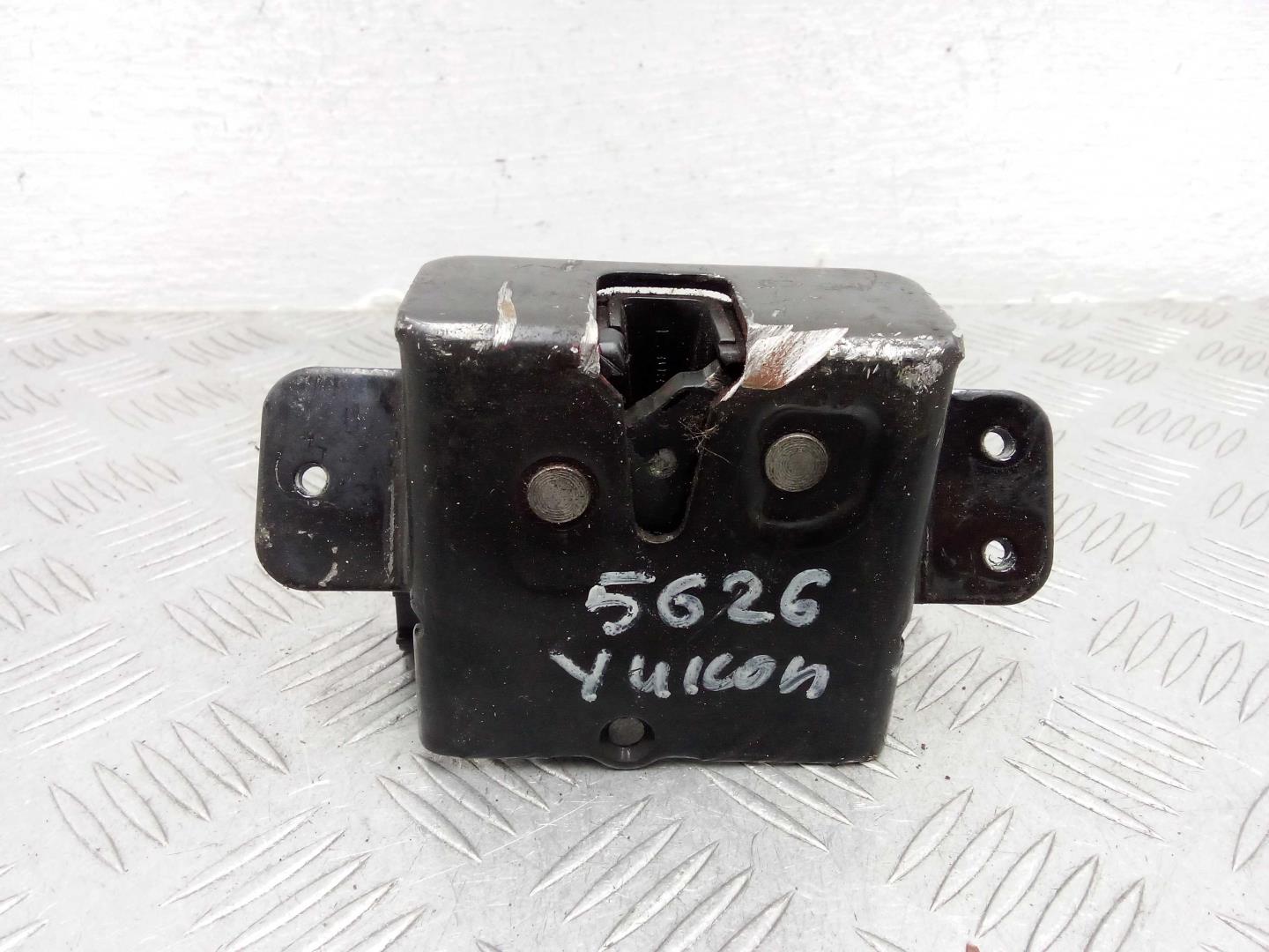 Замок багажника