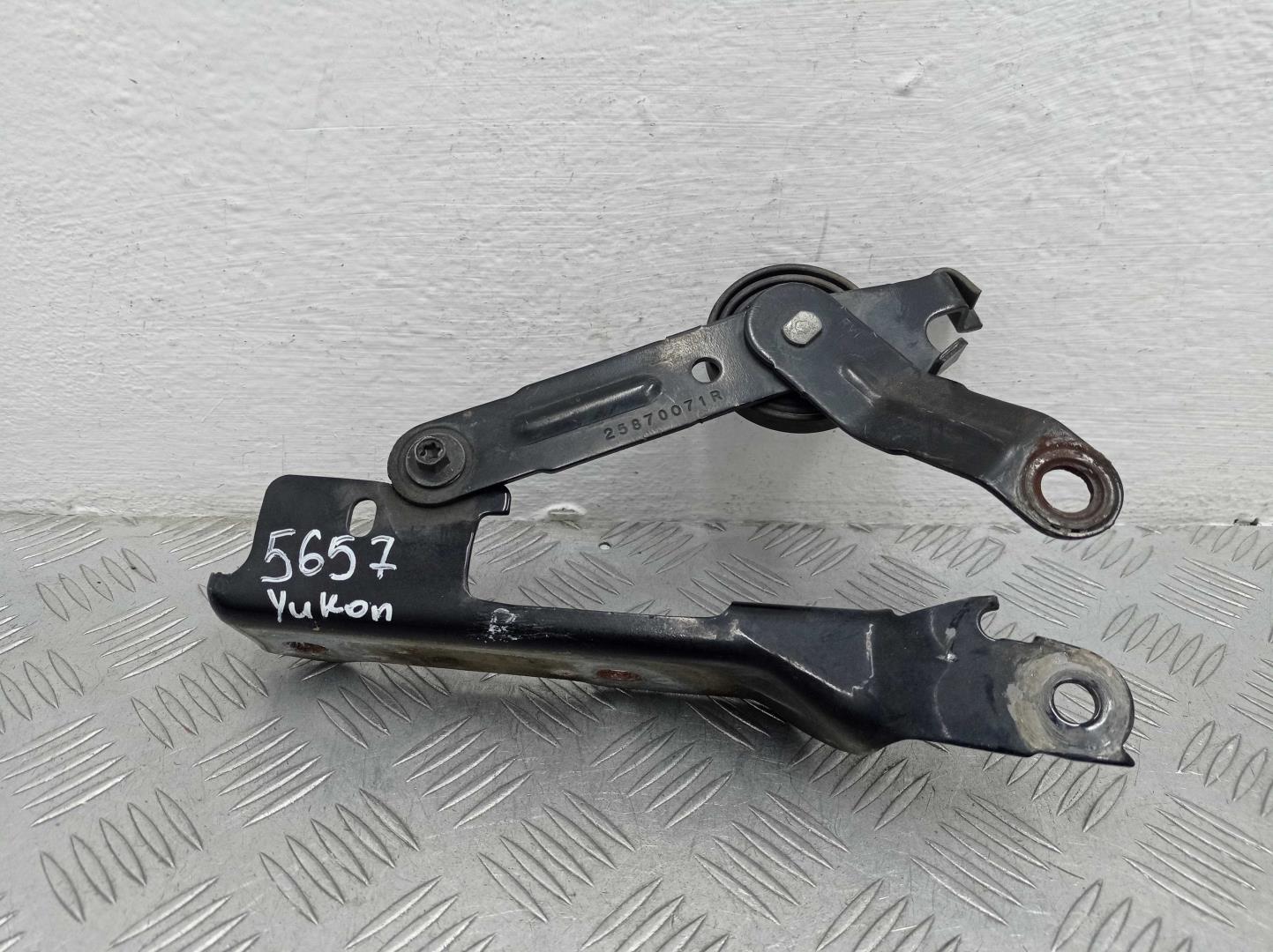 Петля капота левая