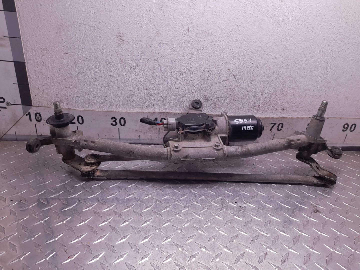 Трапеция стеклоочистителей