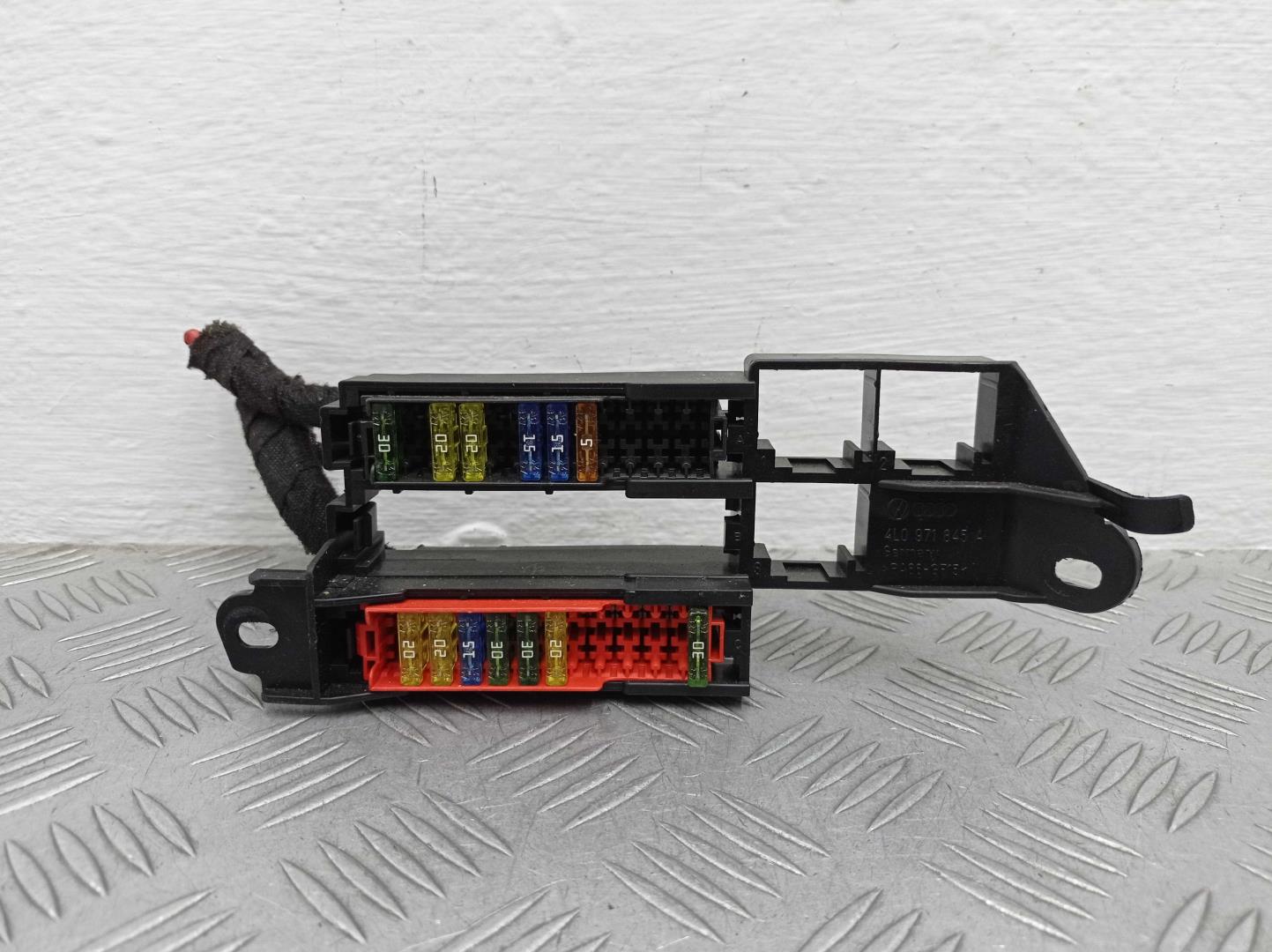 Блок предохранителей