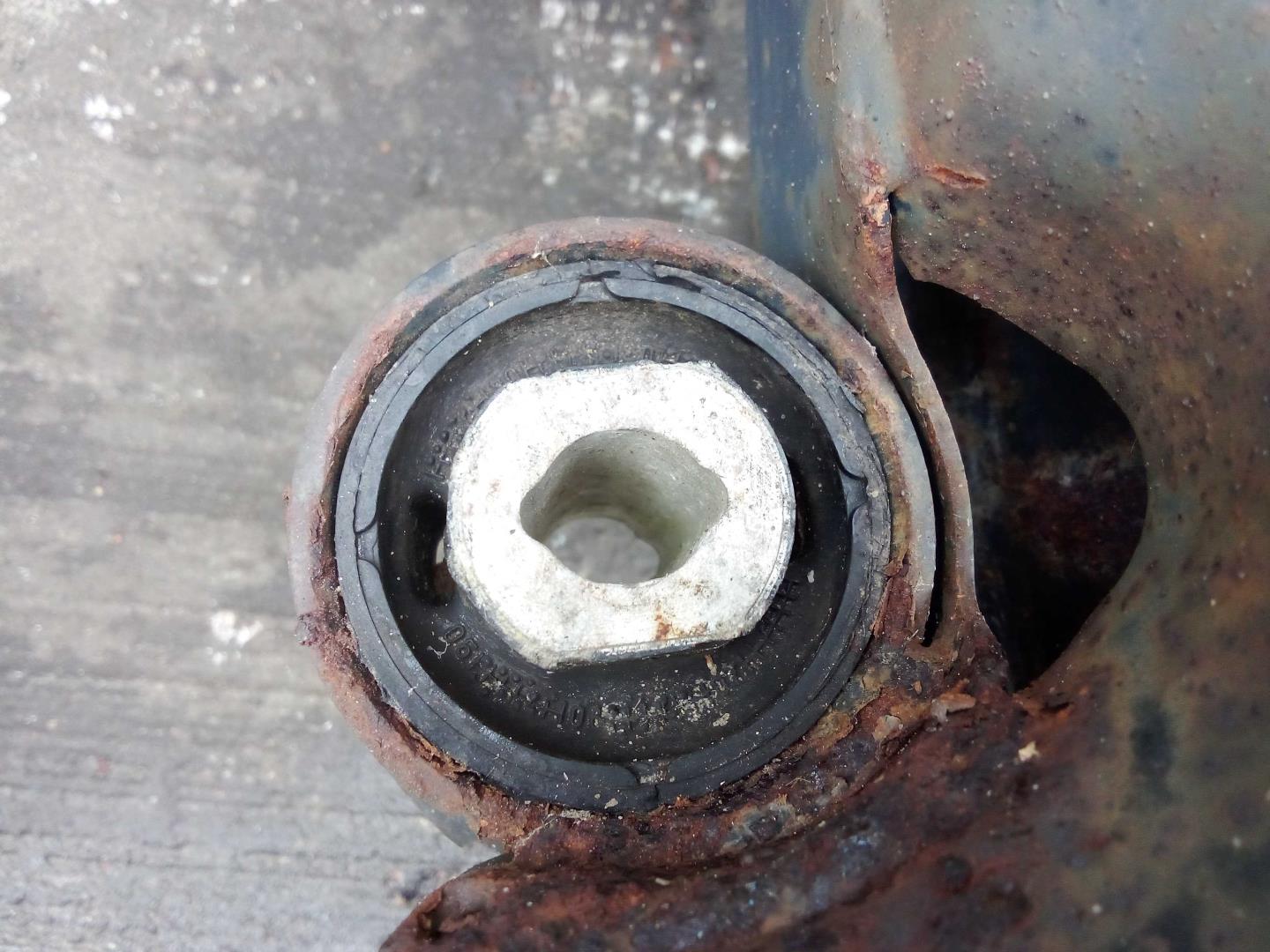 Балка задняя