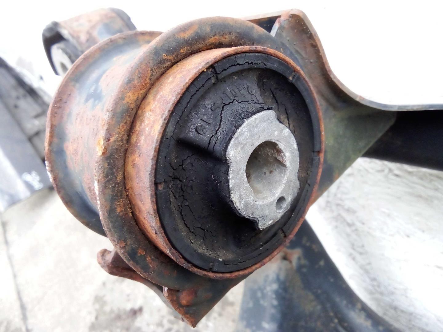 Балка задняя