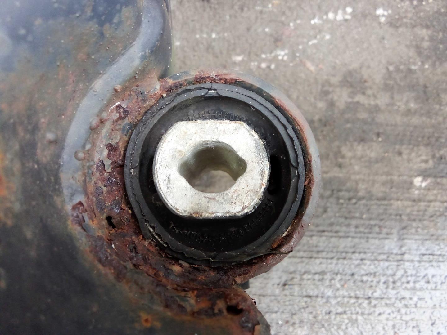 Балка задняя