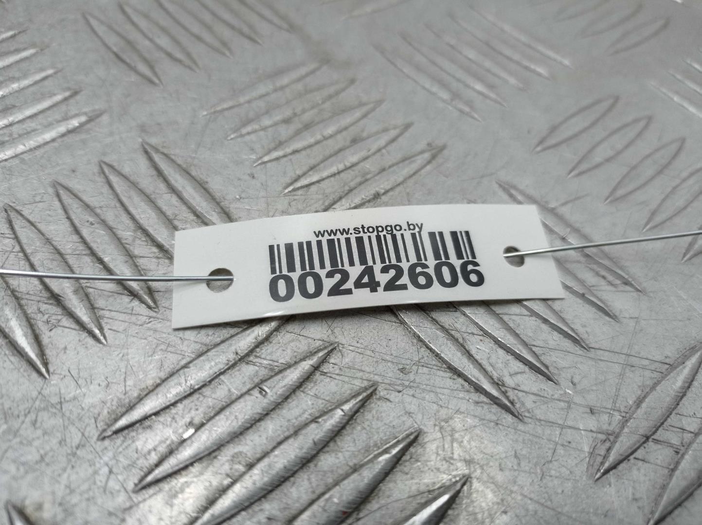 Замок двери передней правой