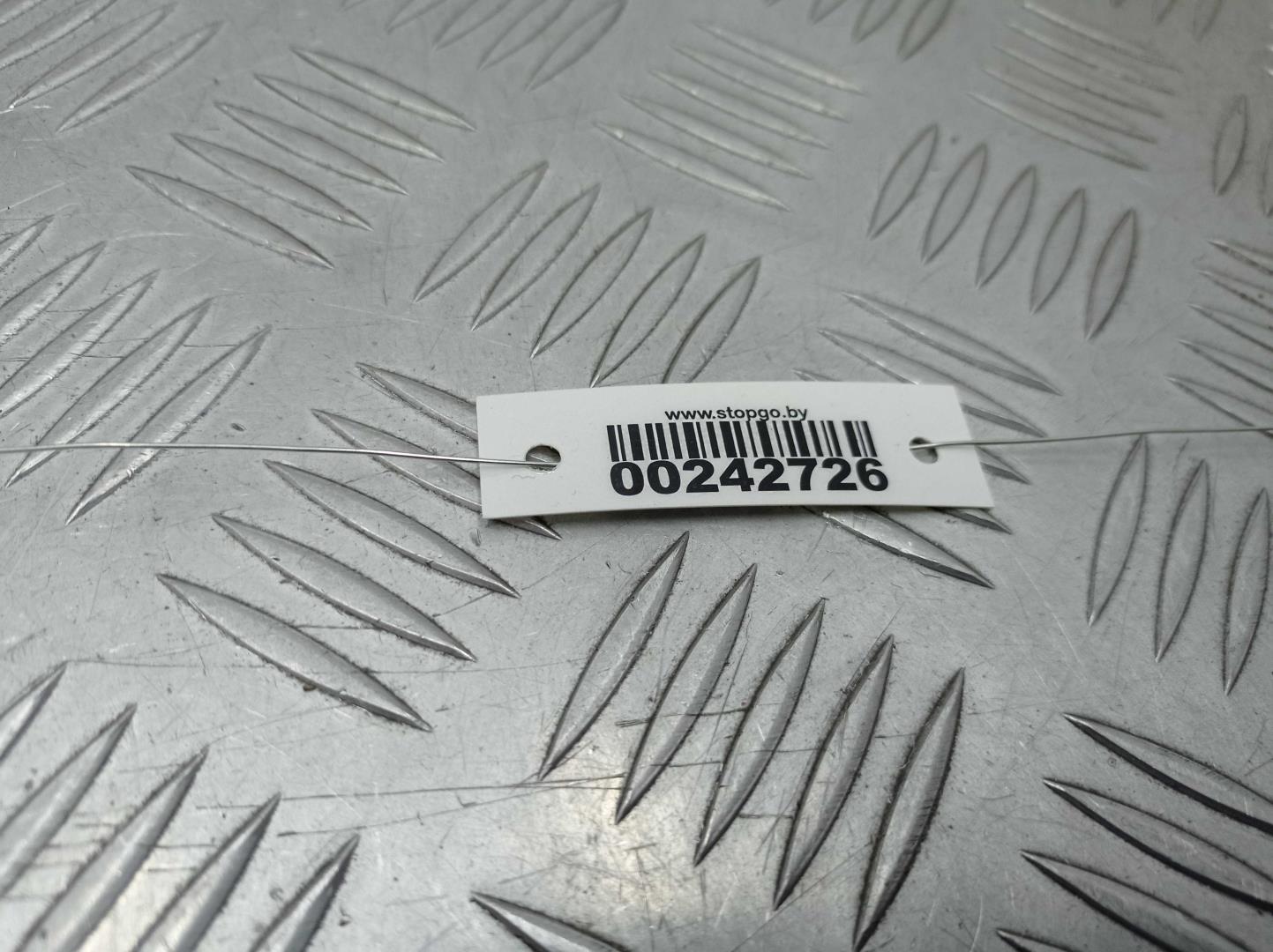 Фонарь задний наружный левый