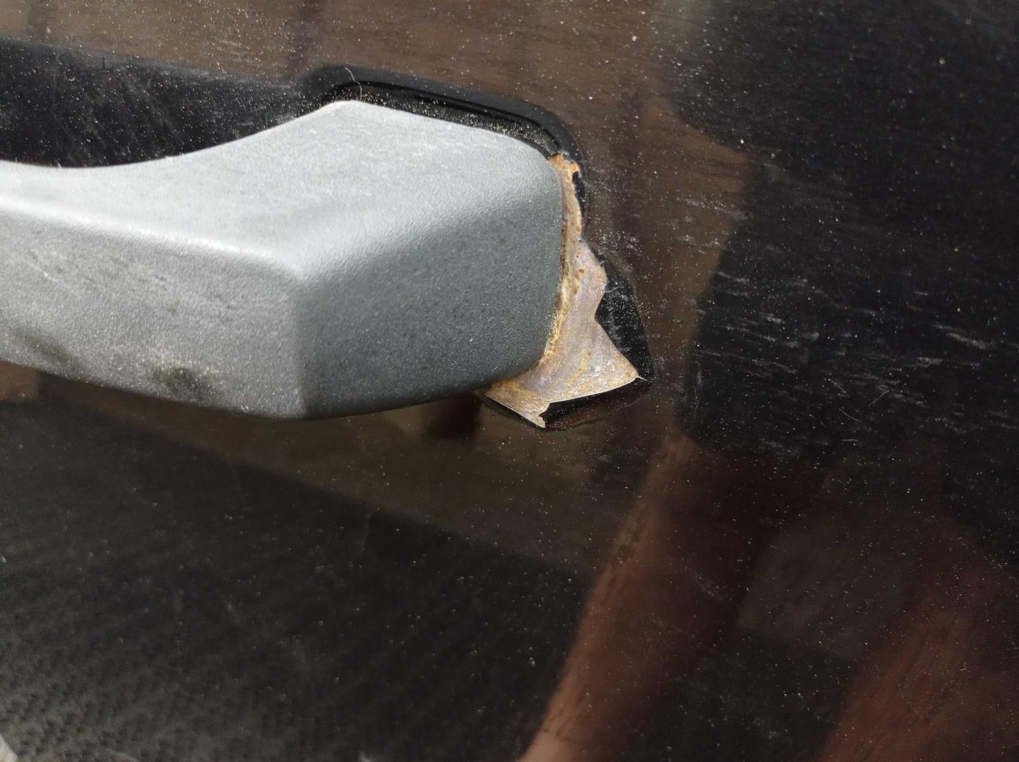 Ручка двери передней наружная правая