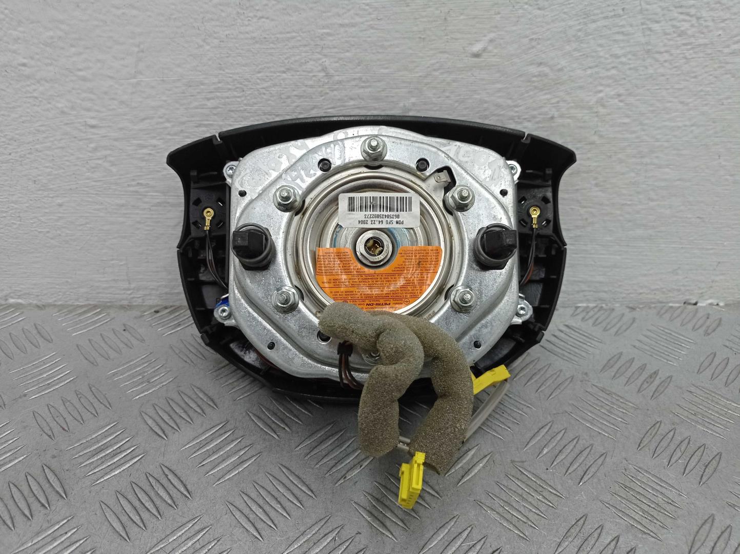 Подушка безопасности в рулевое колесо