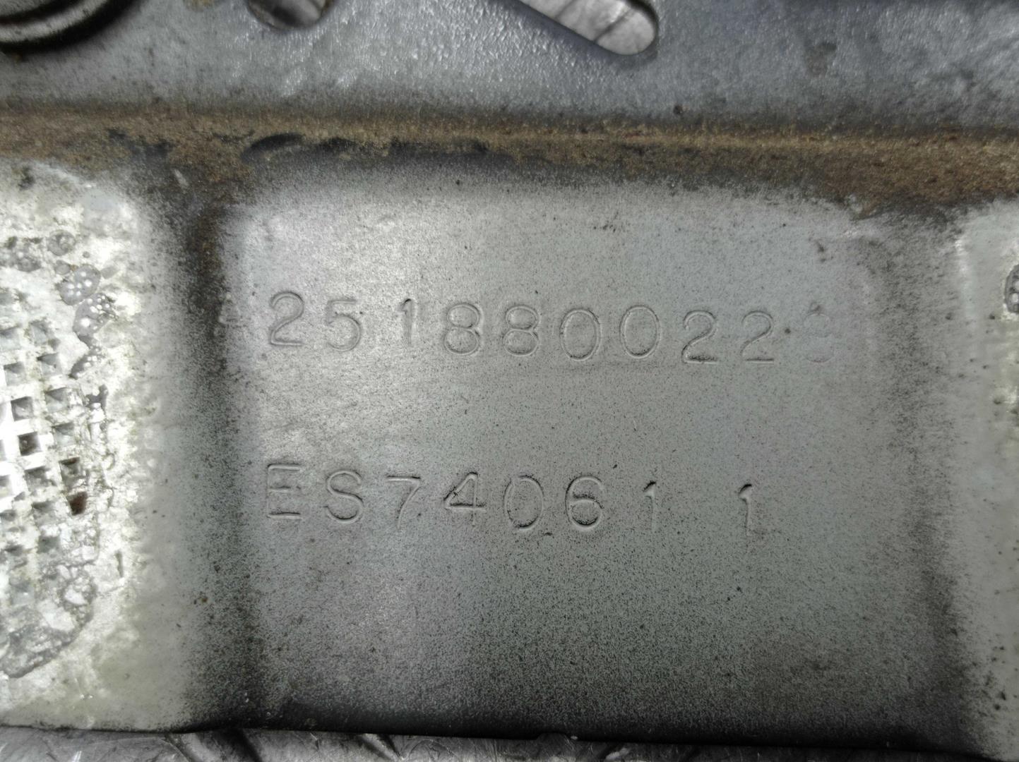 Петля капота правая