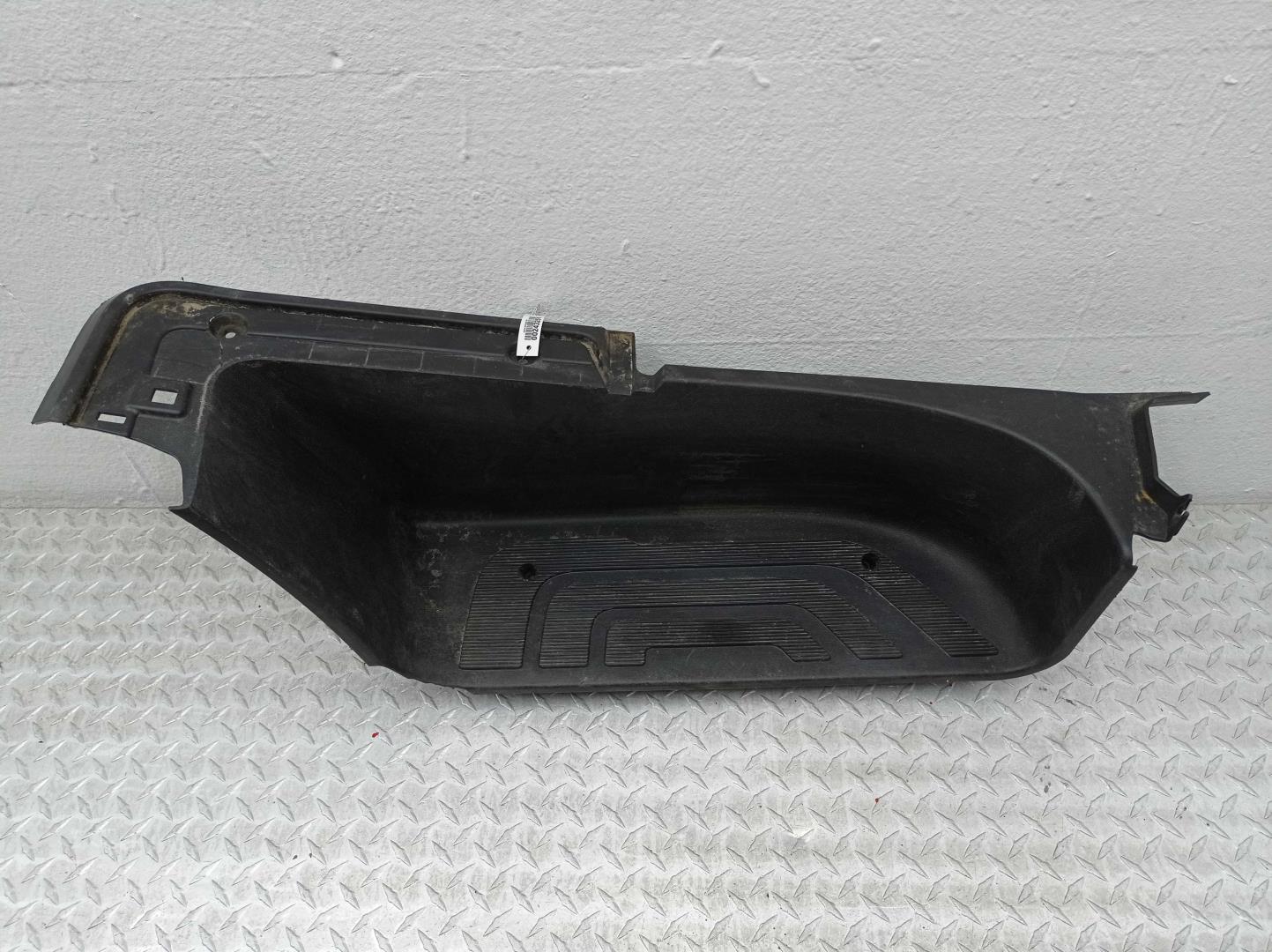 Подножка левая