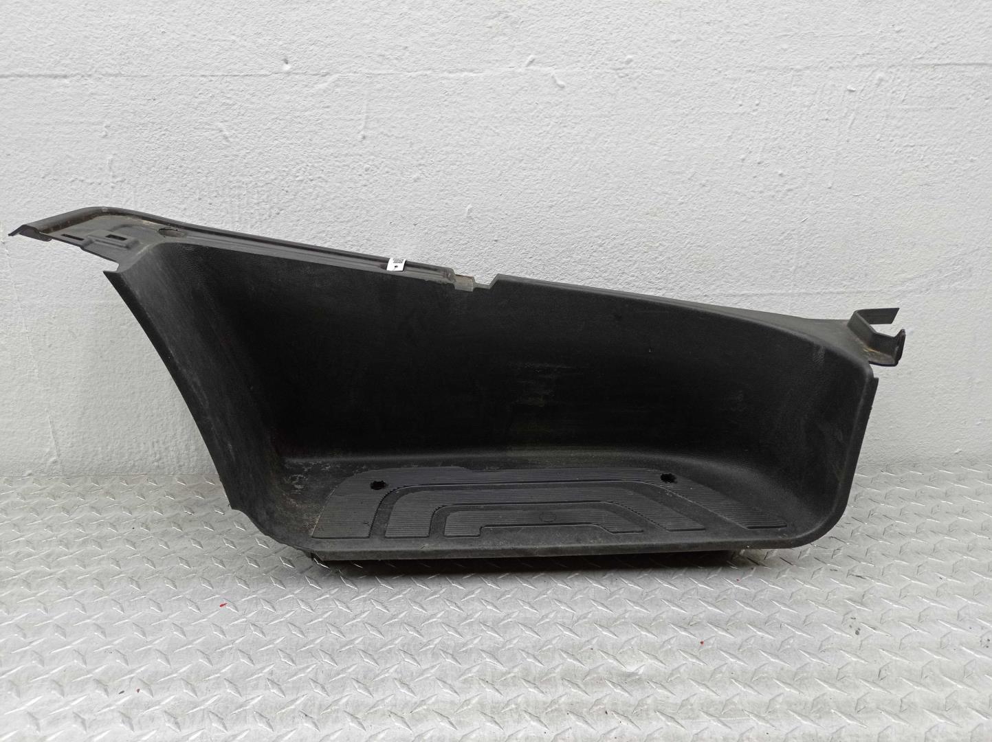 Подножка левая