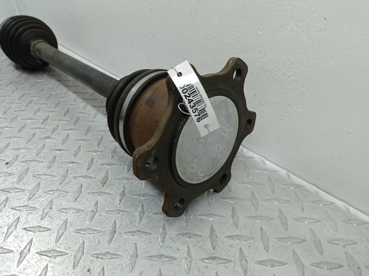 Полуось задняя левая