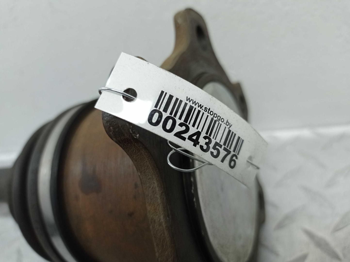 Полуось задняя левая