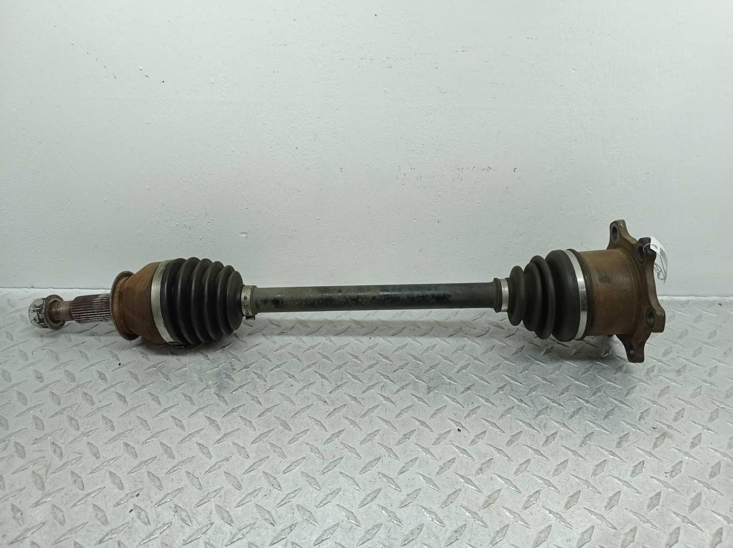 Полуось задняя левая