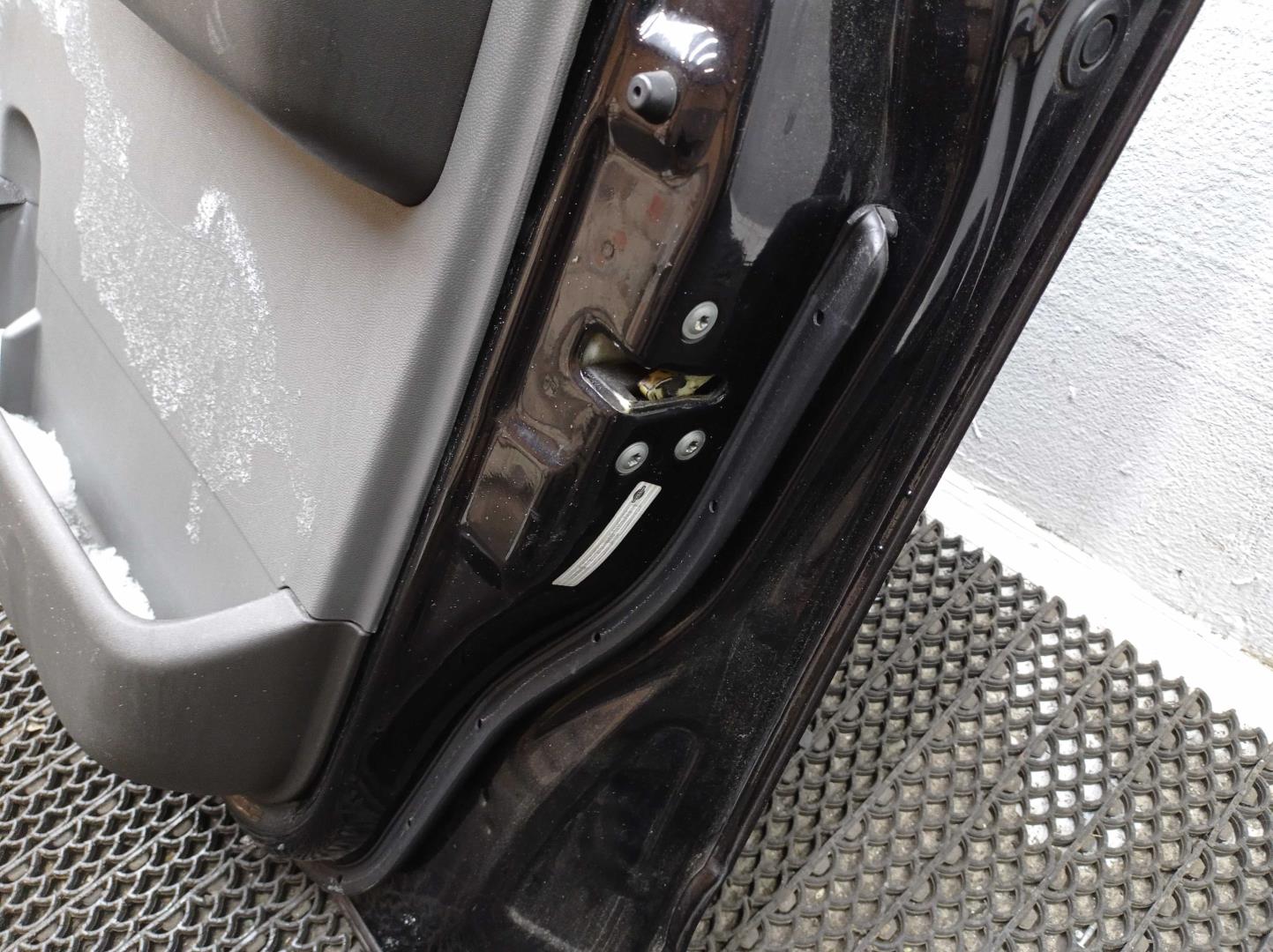 Стеклоподъемник электр. передний правый