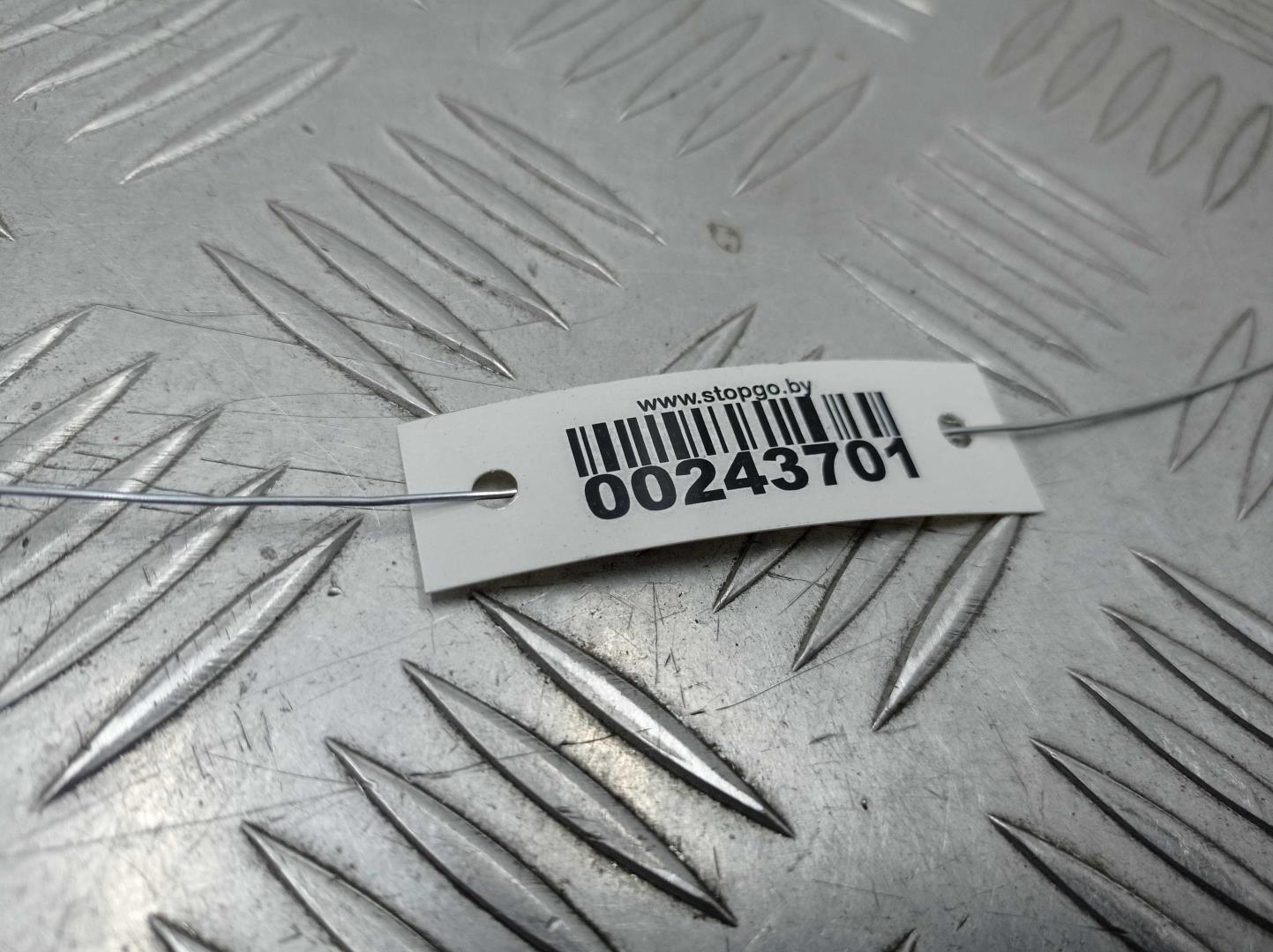 Фонарь задний наружный левый