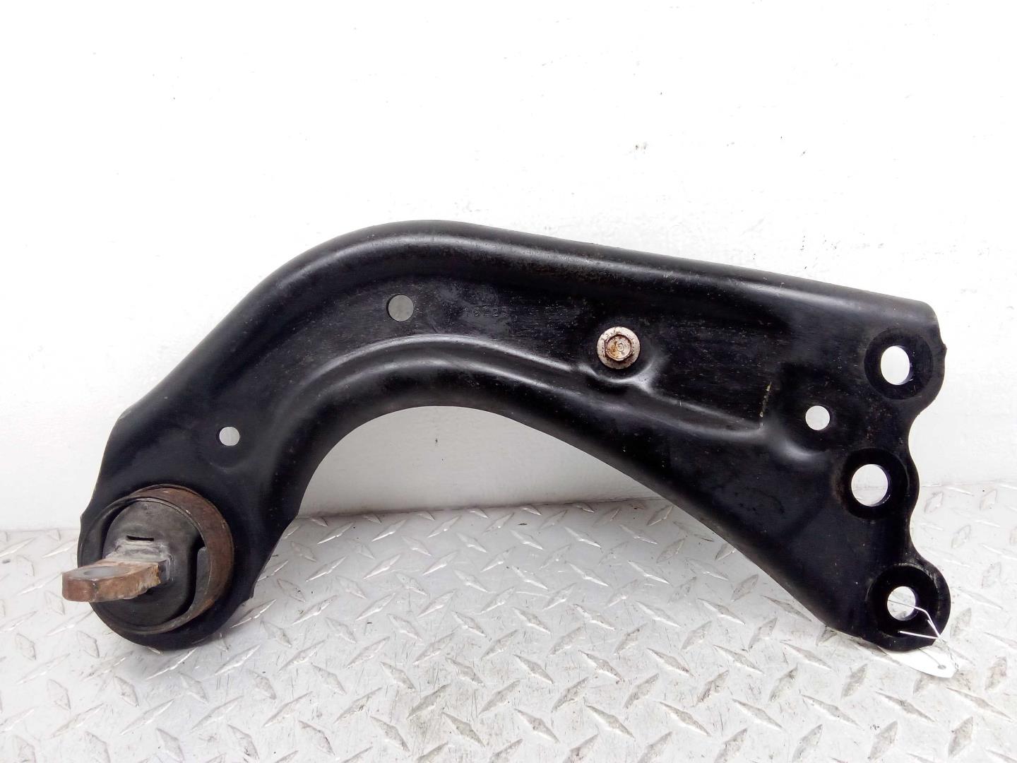 Рычаг задний правый