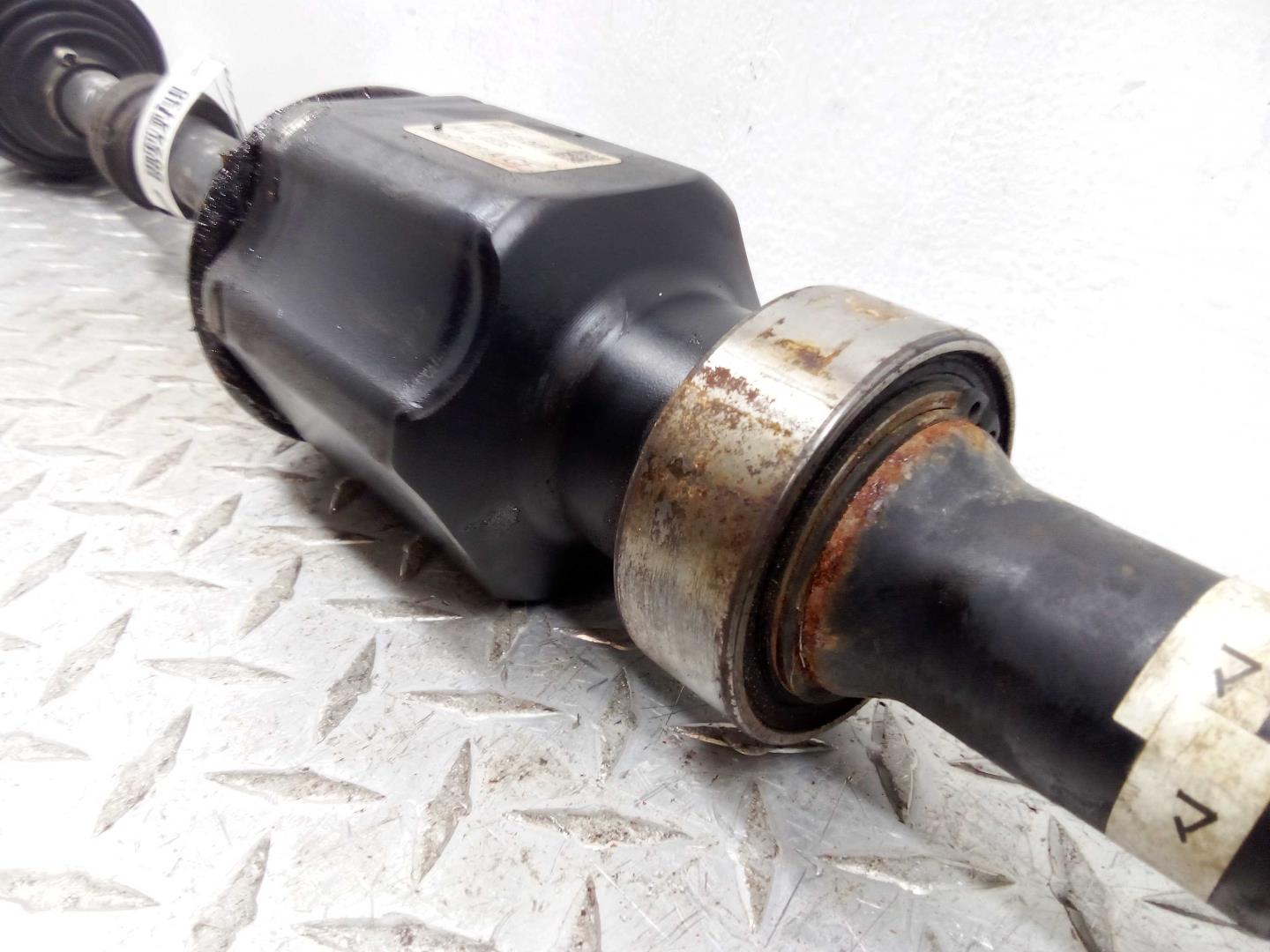 Полуось передняя правая