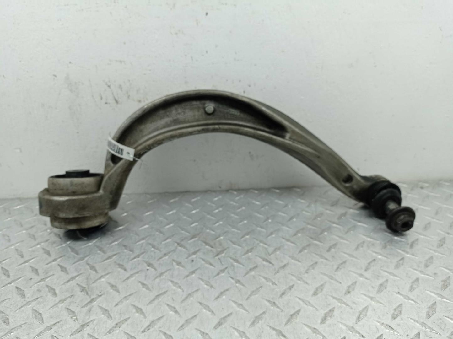 Рычаг передний нижний левый