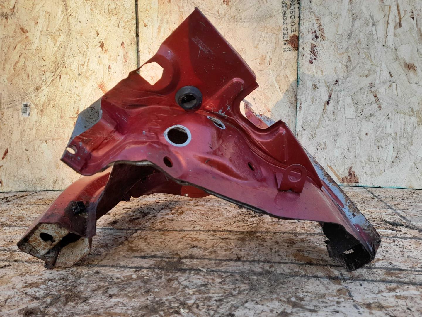 Лонжерон передний правый