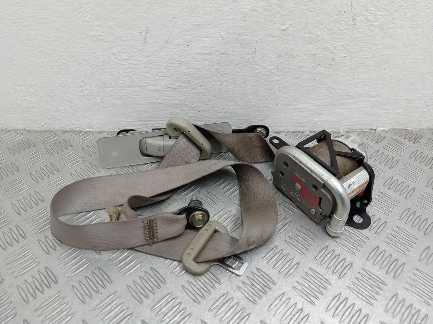 Ремень безопасности