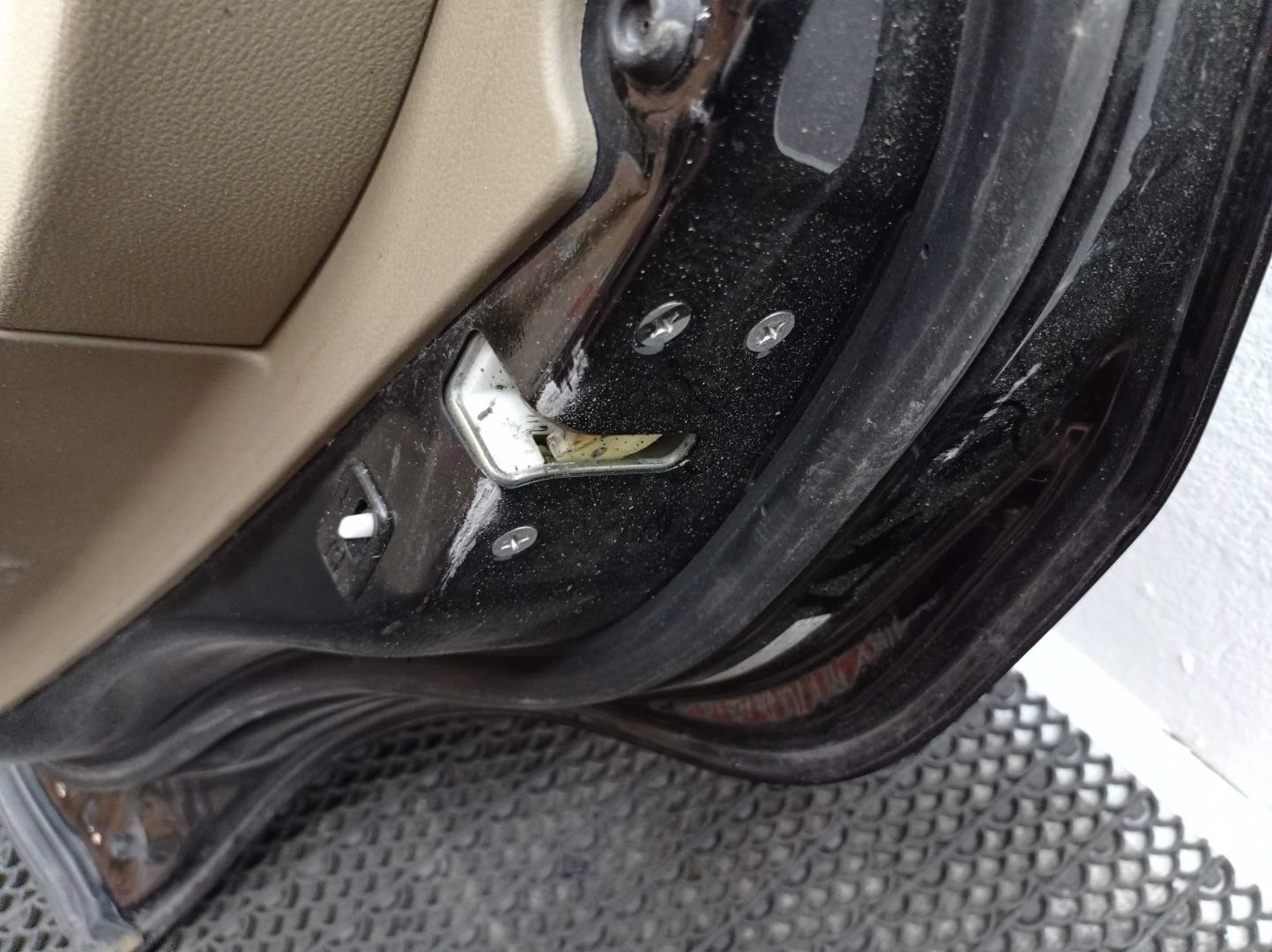 Дверь задняя правая