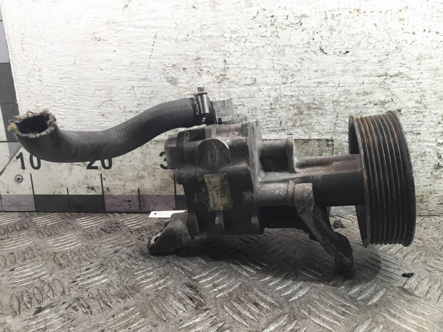 Насос ГУР (гидроусилитель руля)