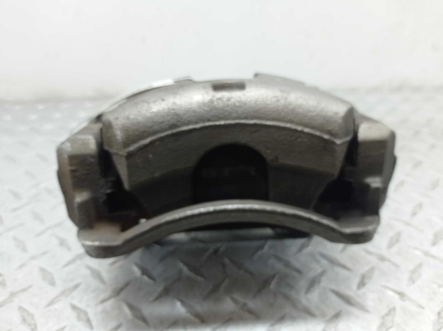 Суппорт передний левый