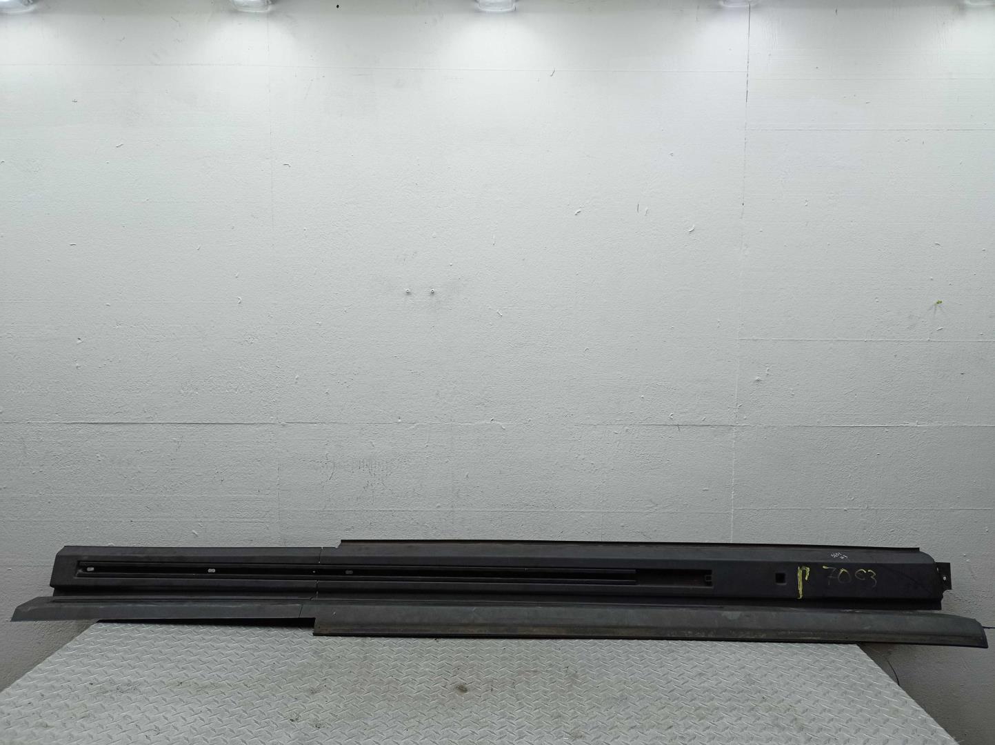 Рейлинги (релинг) к-кт (планки на крышу)