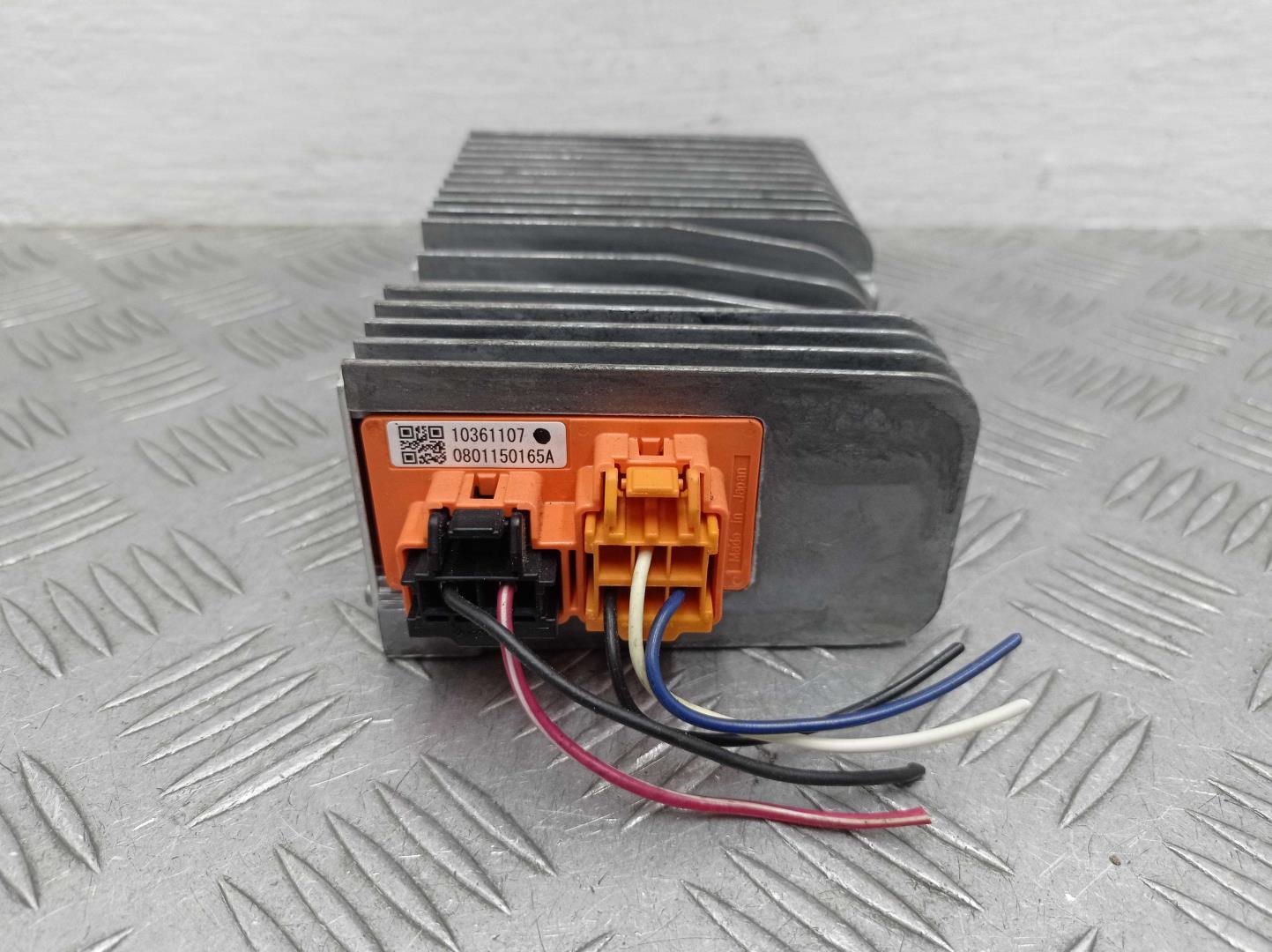 Преобразователь напряжения (адаптер)