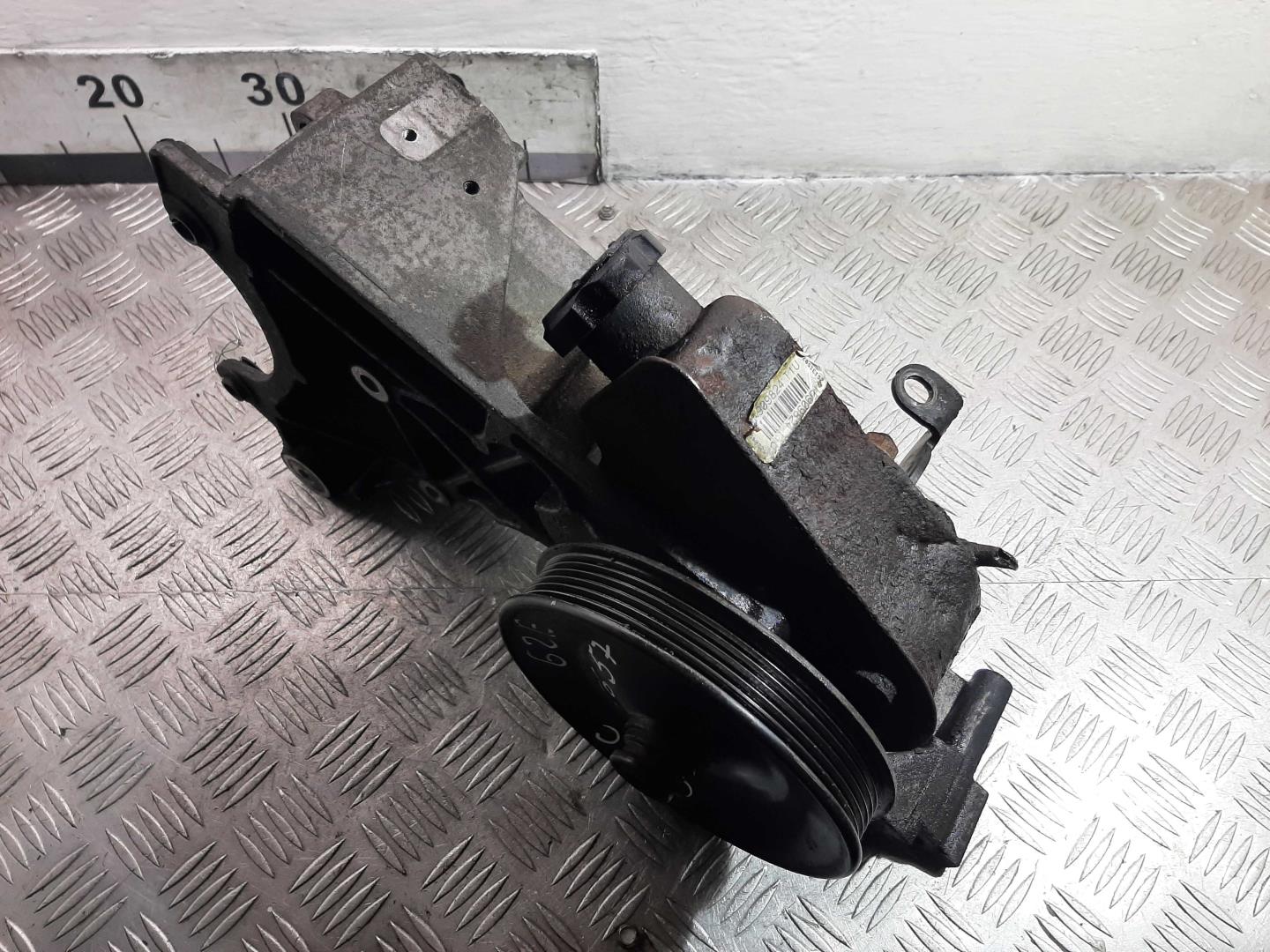 Насос ГУР (гидроусилитель руля)