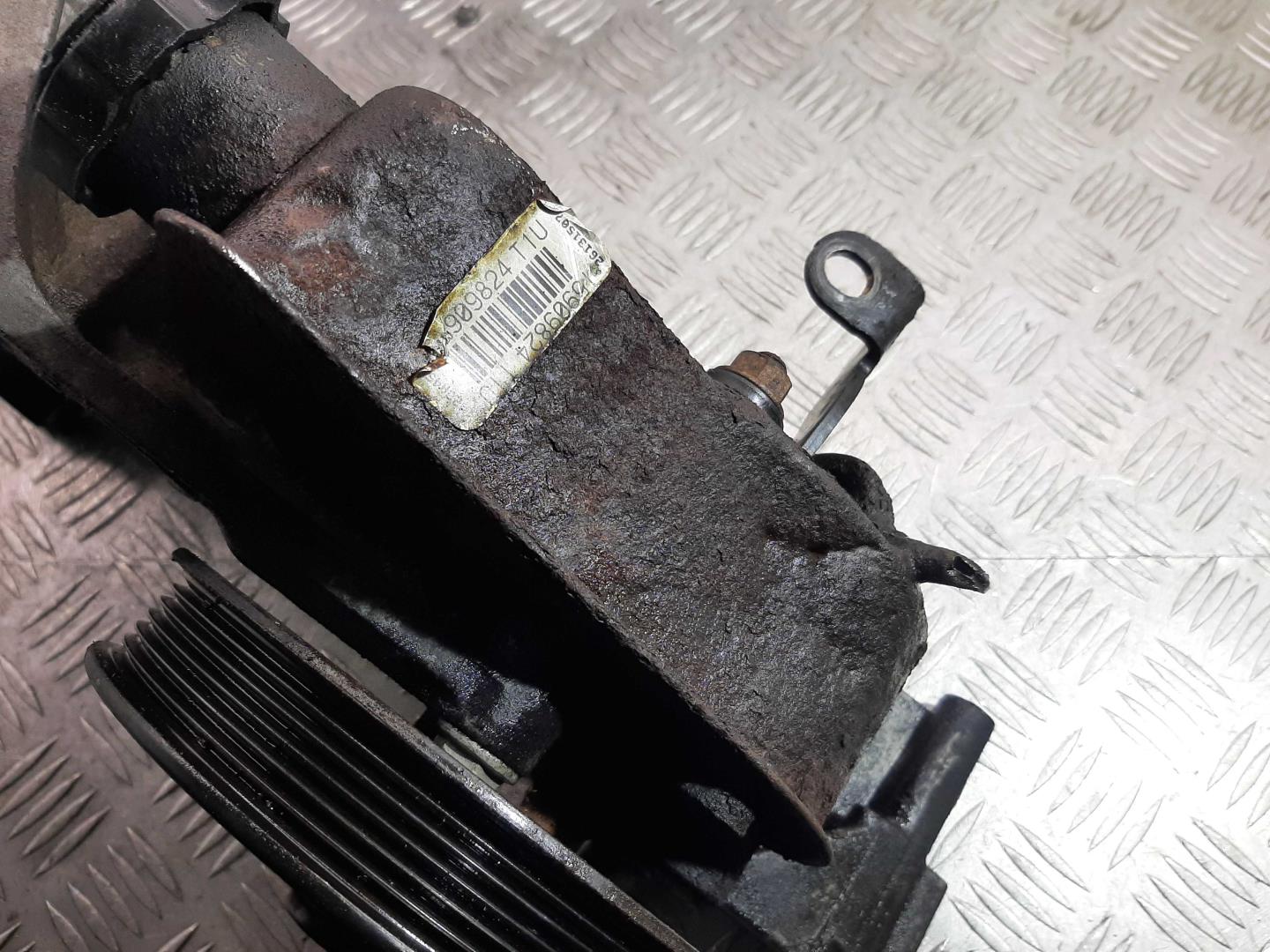 Насос ГУР (гидроусилитель руля)