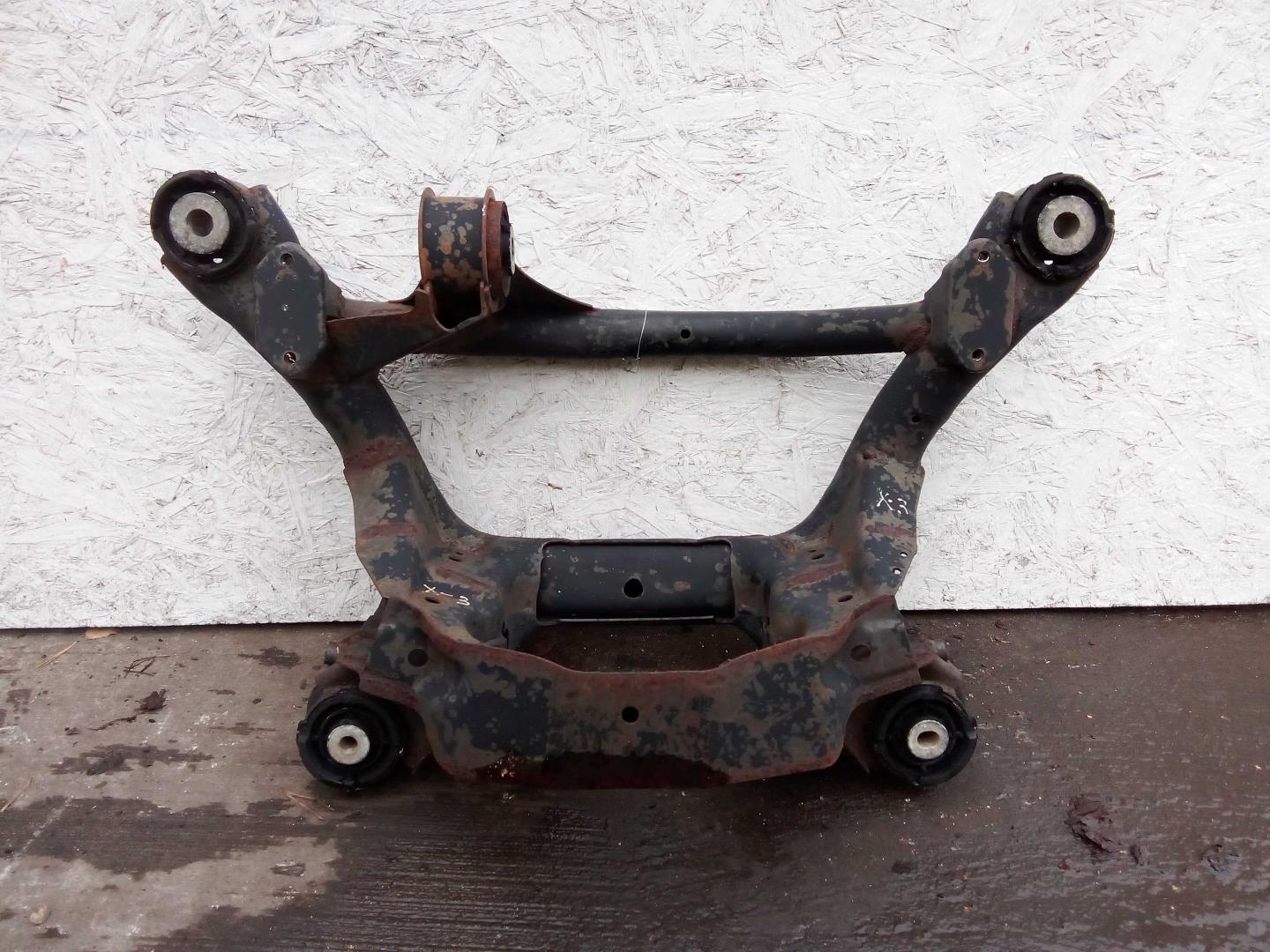 Балка задняя