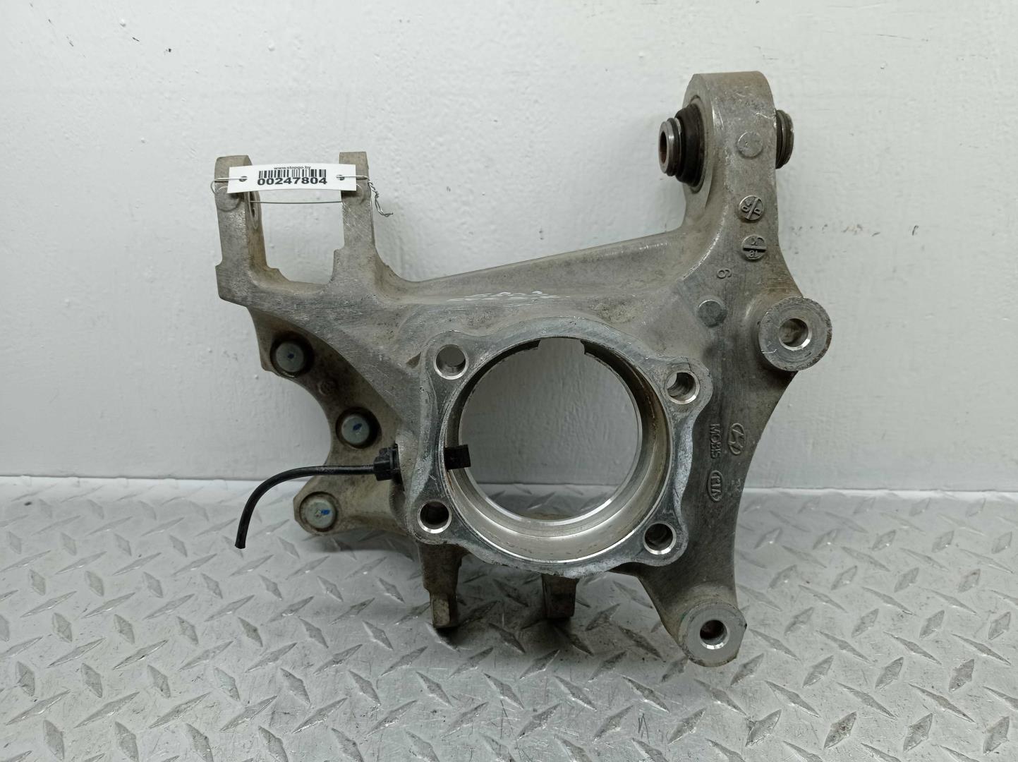 Кулак поворотный задний правый