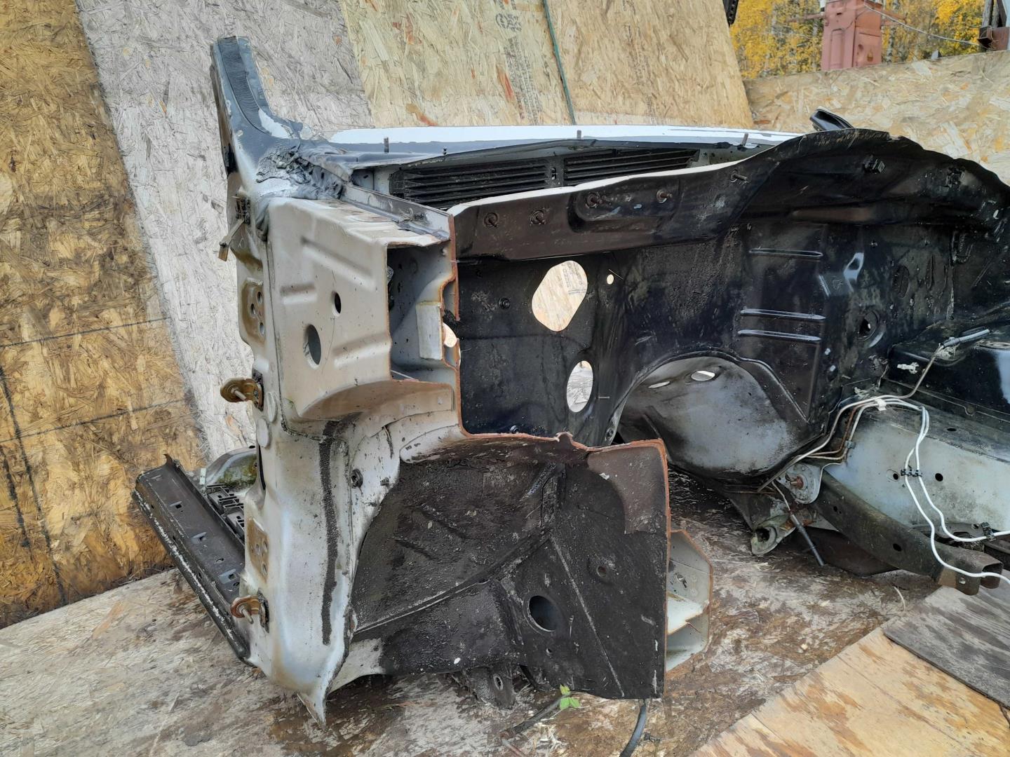 Лонжерон передний левый