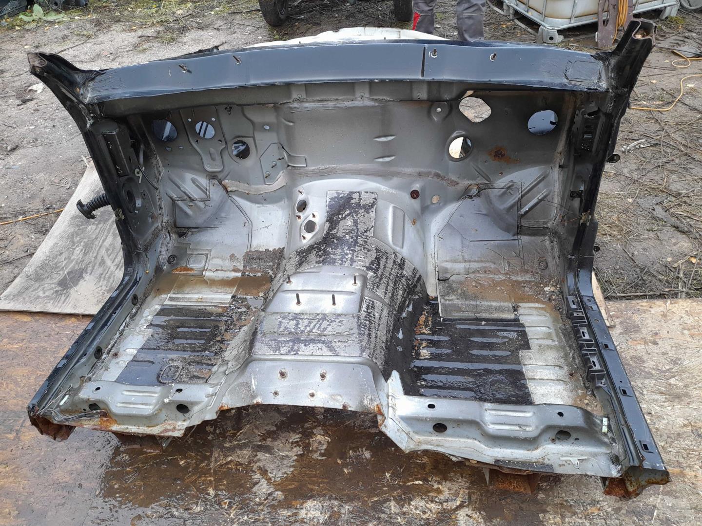 Лонжерон передний левый