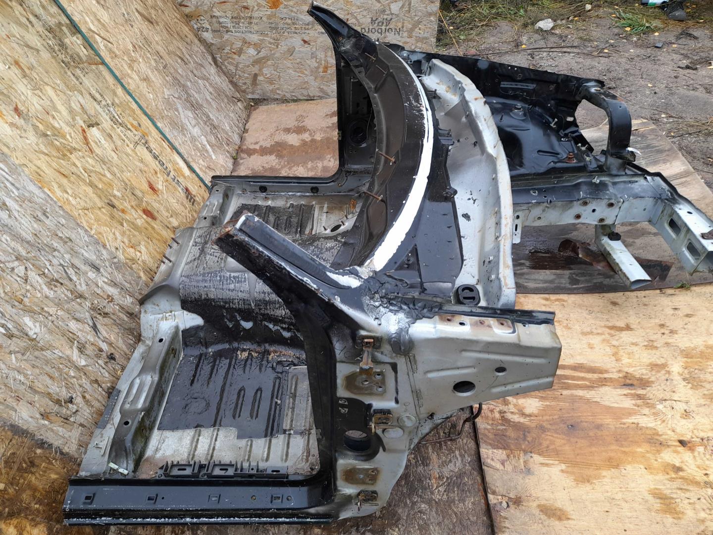 Лонжерон передний левый